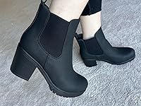 Review Image by Useful University | Julia & Marc Useful University | Julia & Marc