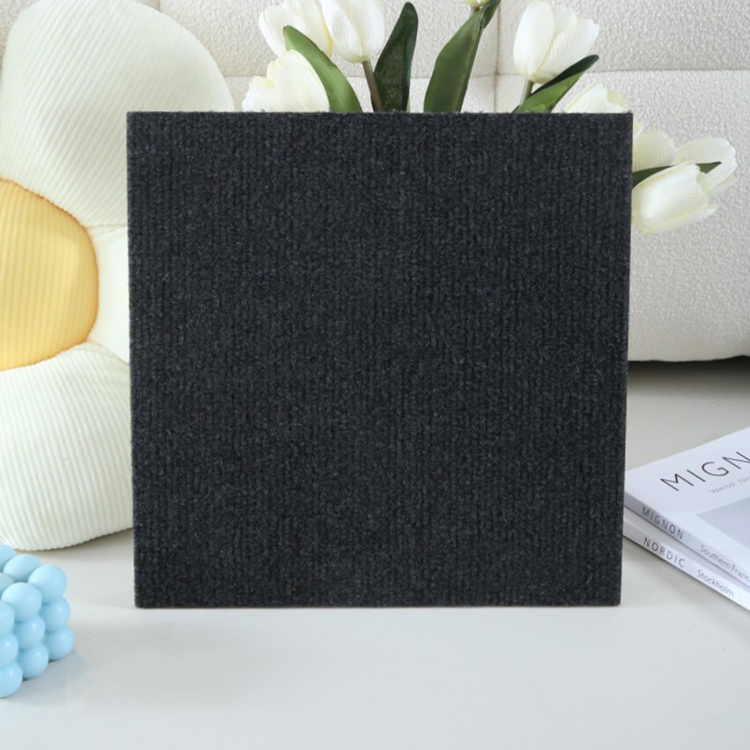 Dalles de moquette for la maison, 25/36 pièces, dalles de moquette auto-adhésives, à décoller et à coller, lavage, tapis d'épissure de sol carré, protection, facile à installer, 12 x 12 pouces | Black,36 Pcs