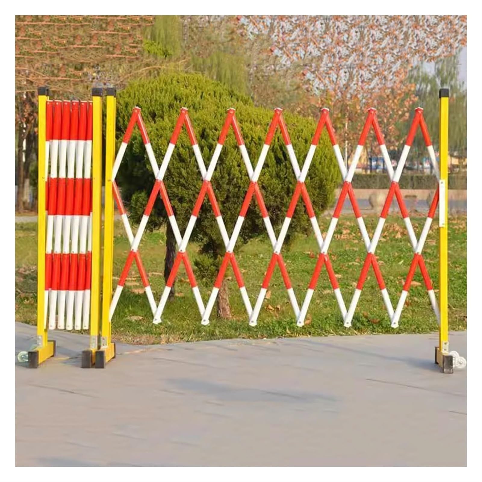WQPMNYG Security Barrier,Telescopic Traffic Fence, Portable Foldable Safety Barrier, Outdoor Road Guardrail, Space-Saving Isolation Fence, Removable for Garage Use (16.4ft/500cm)