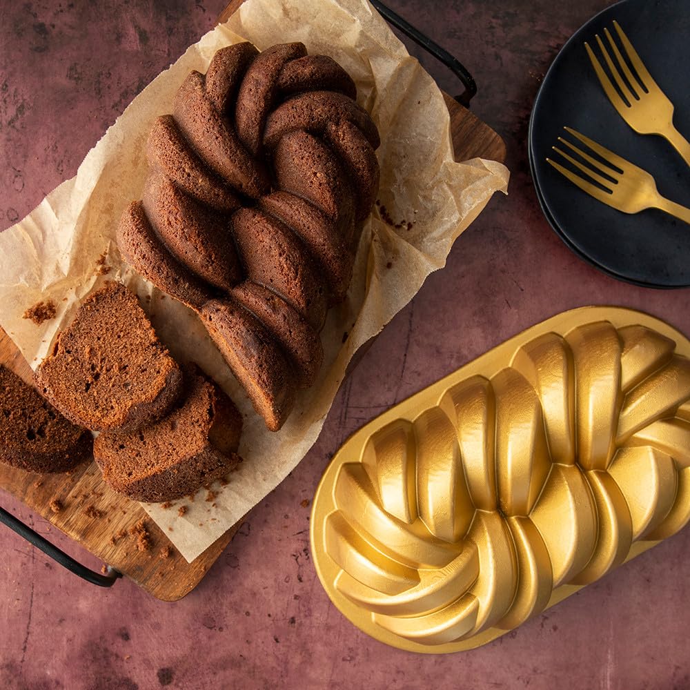 Nordic Ware Moule à cake tressé en fonte d'aluminium avec motif tressé - Fabriqué aux États-Unis - Couleur : doré