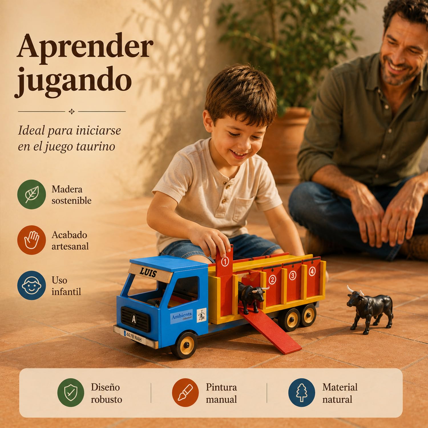 Camión de Toros Juguete Personalizable con 6 Toritos, Cajón con Compartimentos, 12 Puertas y Rampa, Madera Sostenible, Regalo Taurino para Niños, 42 x 12 x 19 cm