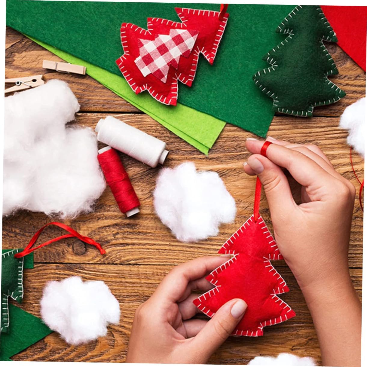2pcs Artificial Snow Carpet for Christmas Decoration Thickened Snow Blanket for Winter Scene for Crafts and Holiday Decor Create a Festive Atmosphere