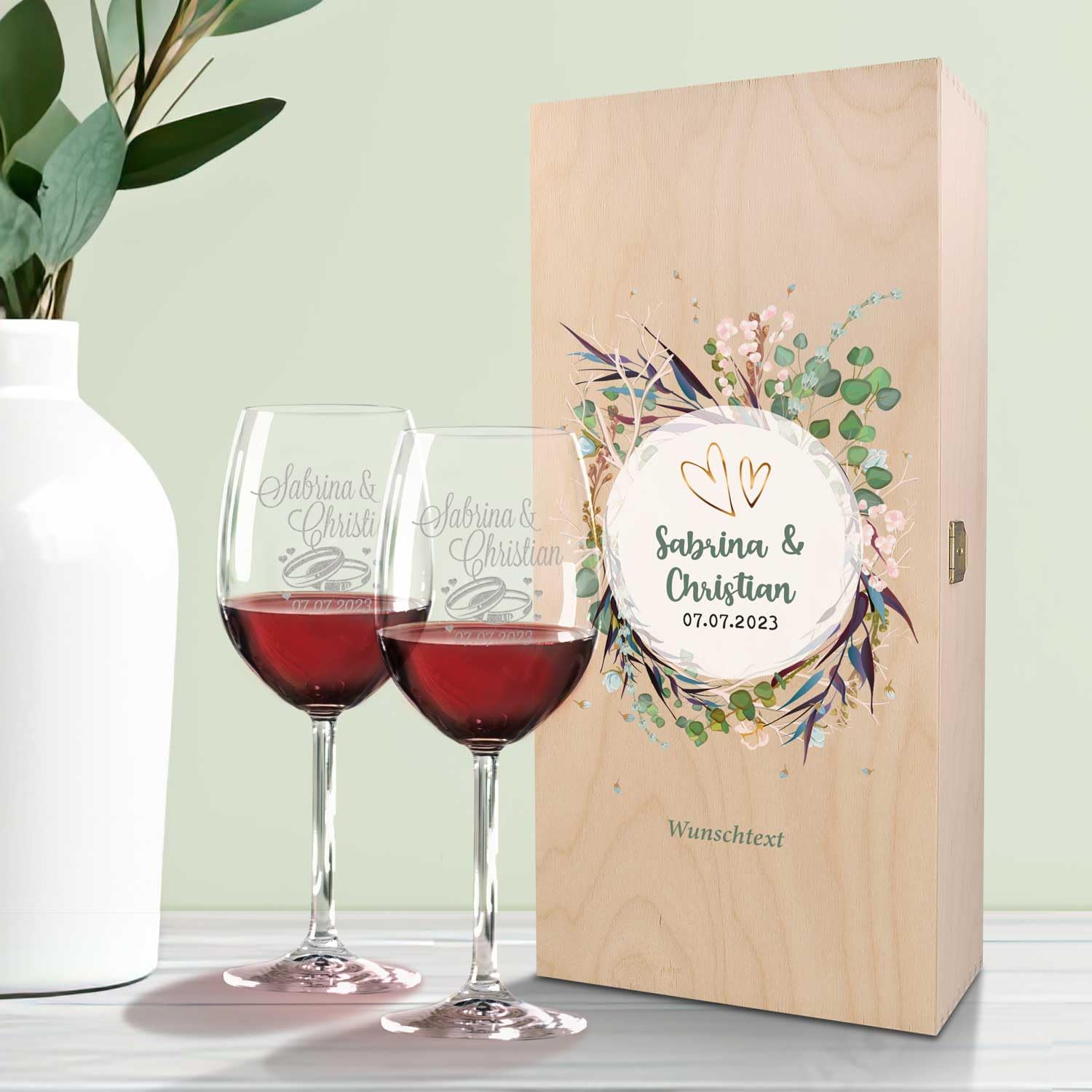 GRAVURZEILE Leonardo Weingläser mit Gravur von Namen & Datum - Flower Wedding - als Geschenk zur Hochzeit, Verlobung oder zum Jahrestag - das Hochzeitsgeschenk - Daily Flower Design mit Holzkiste