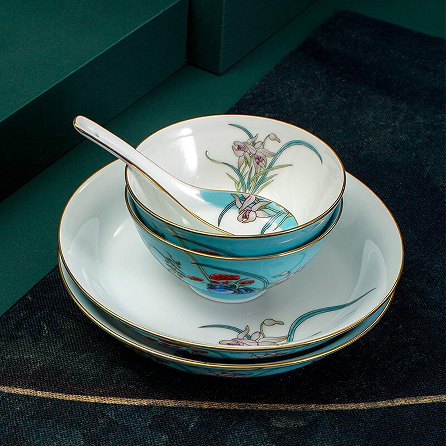 38-częściowy zestaw zastawy stołowej, luksusowy, rodzinny zestaw zastawy stołowej, wytłaczany, ręcznie wykonany zestaw naczyń z porcelany kostnej w kolorze złotym, talerze do steków i miska na