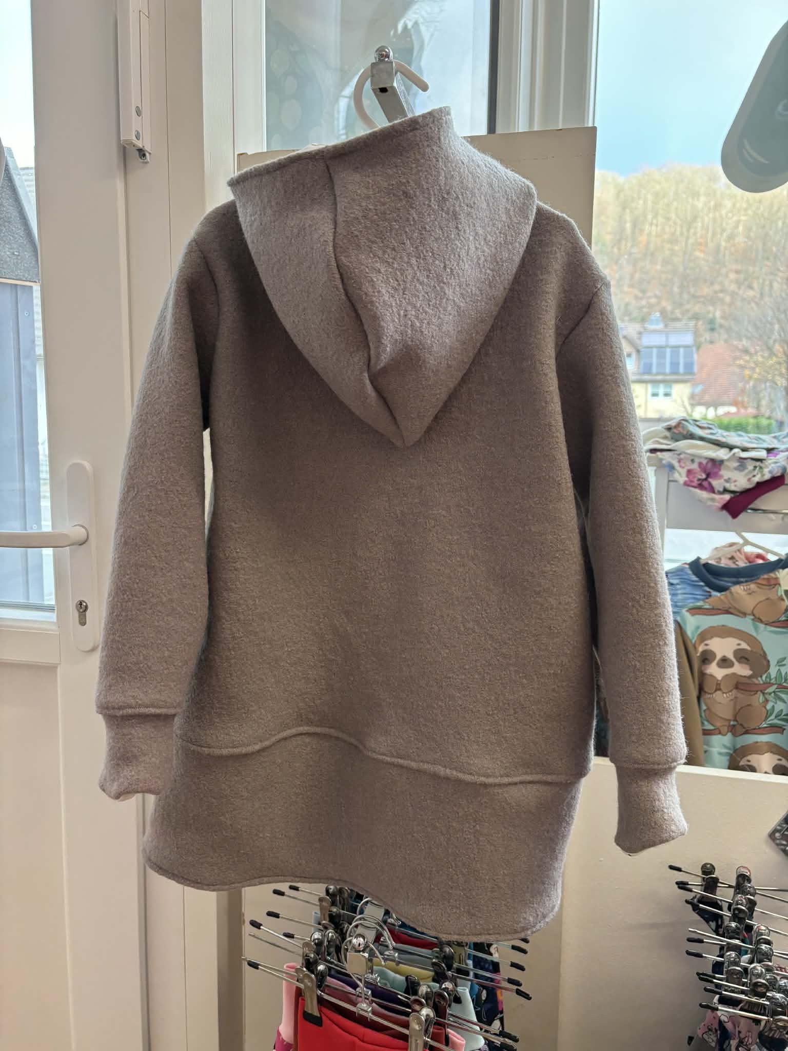 Walk Mantel Taupe Natur Jacke Wollwalk Wollwalkjacke 62 68 74 80 86 92 98 104 110 116 Trachtenjacke mit Knöpfen Mitwachsend Warm Hochwertig
