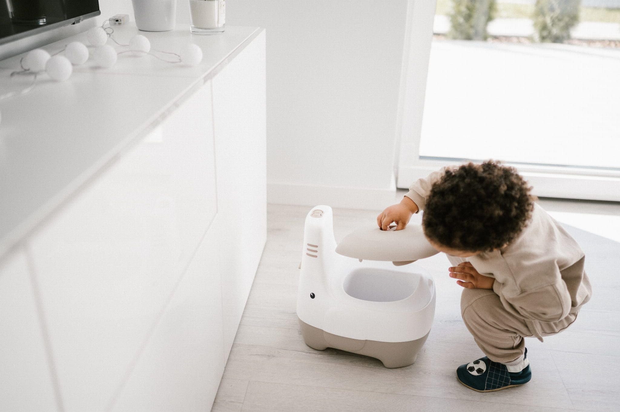 KIDWELL® Baby Töpfchen - Toilettensitz Kinder - Kidwell FINO Töpfchen für Kinder mit Musik & Spülgeräusch – Kindertoilette mit Herausnehmbarem Einsatz & Deckel – BPA-Frei ab 18 Monaten (Rosa)