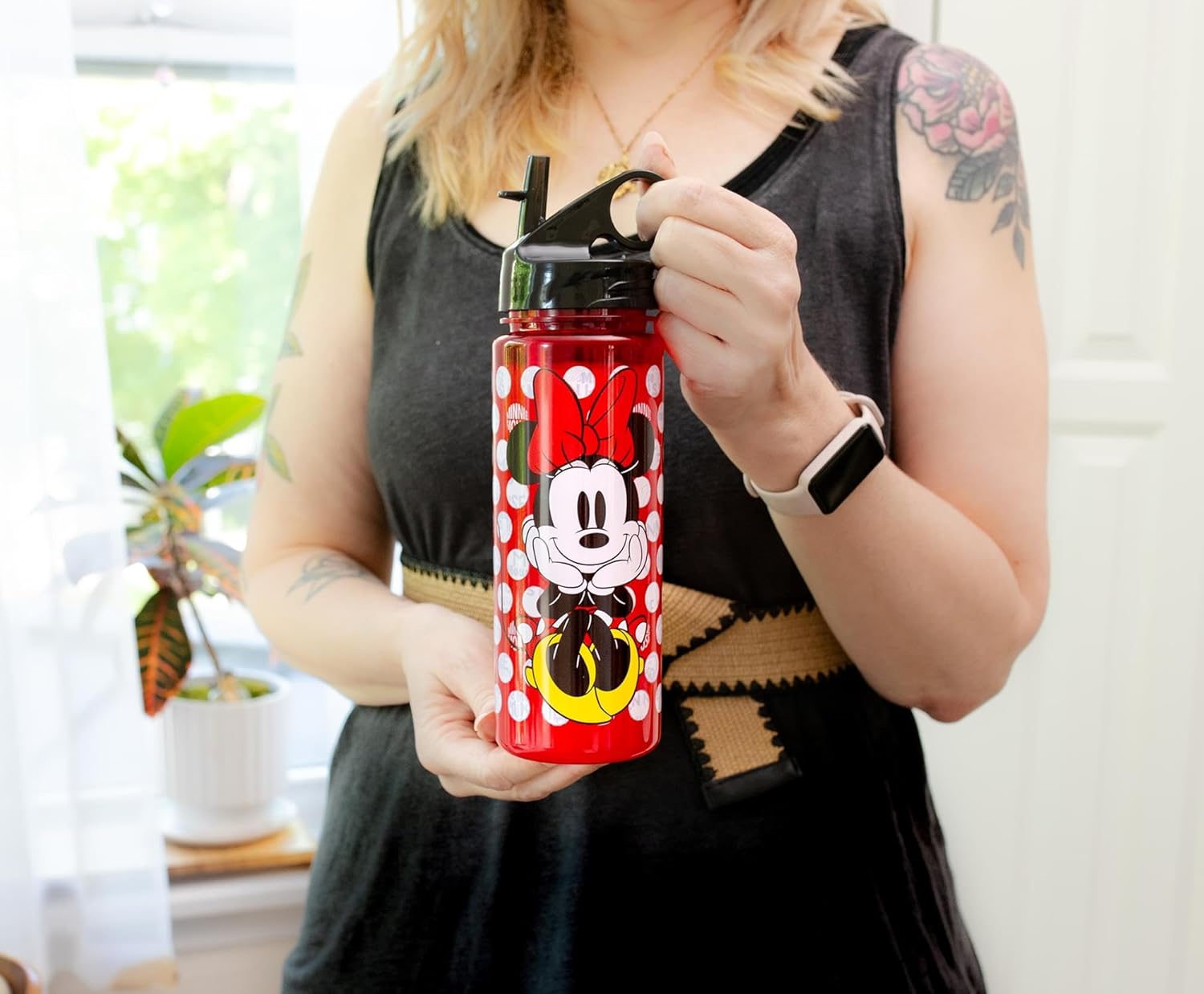 Silver Buffalo Disney Minnie Mouse Water Bottle With Flip-Up Straw | BPA-Free Plastic Sports Jug | Holds 20 Ounces - Image 8