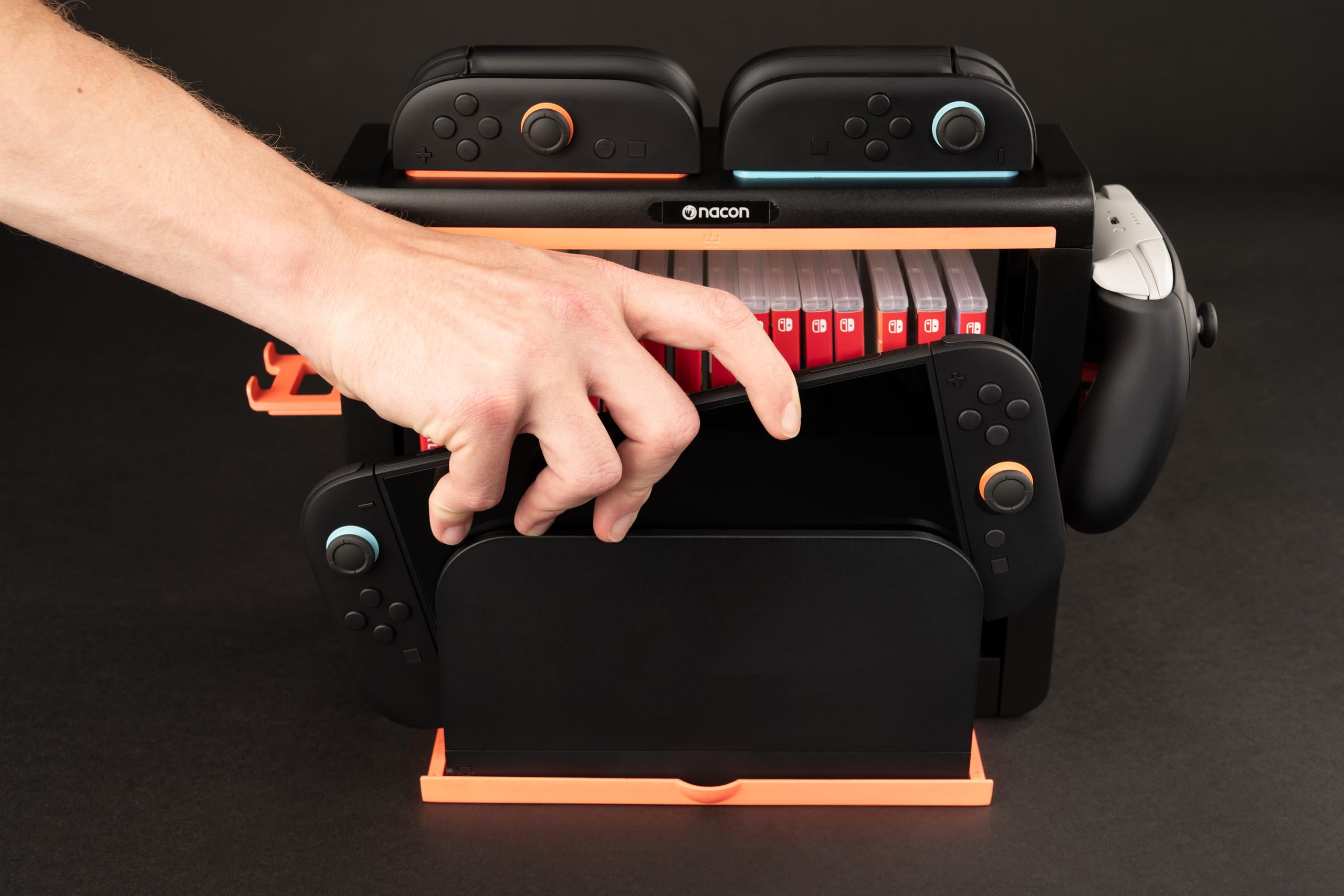 Nacon Soporte de almacenamiento para Nintendo Switch 2 y su dock.