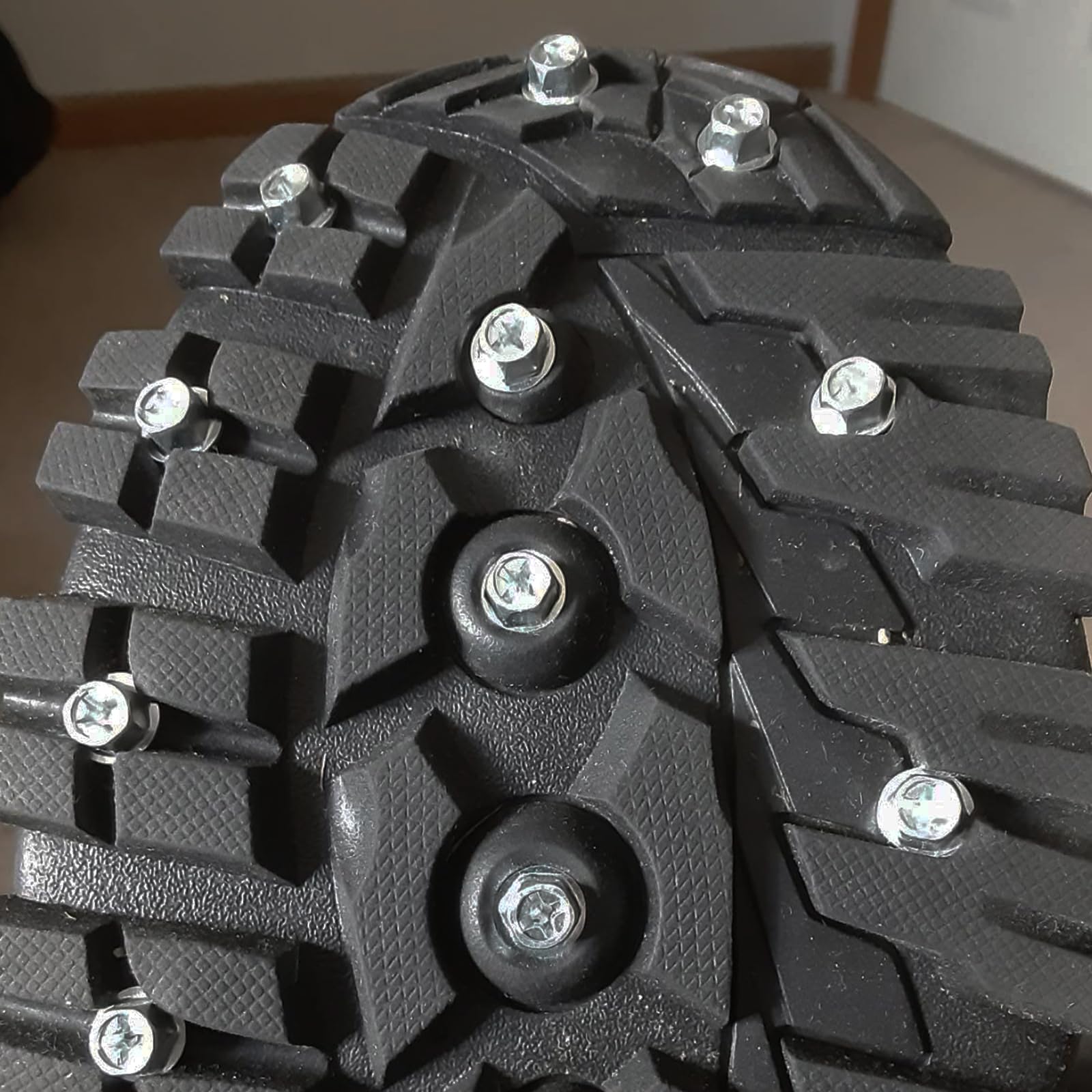 Raprance Lot de 30 crampons à tête hexagonale en acier pour bottes de wading - Design à vis cruciforme pour semelles en caoutchouc et feutre