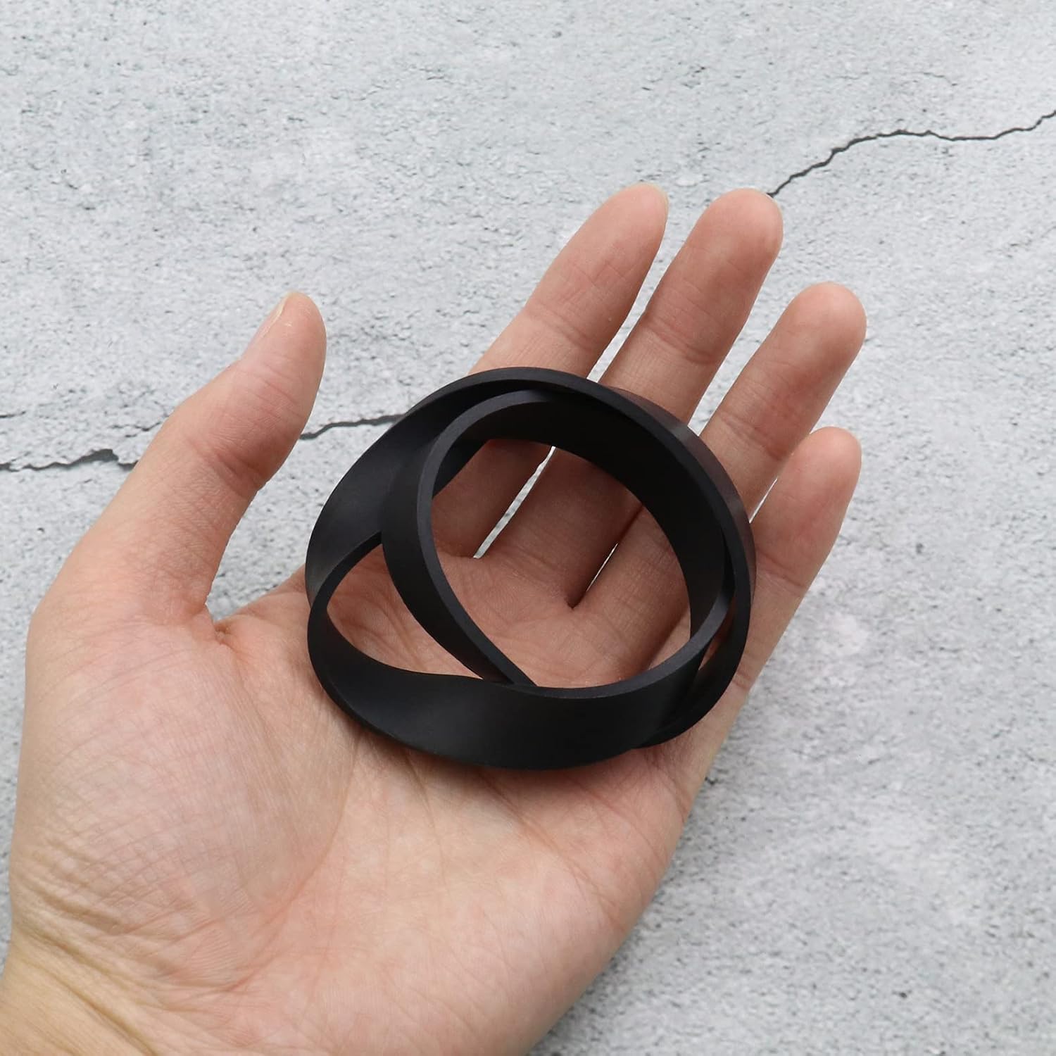 2PCS Vacuum Cleaner Belts 12675000002729 Compatible with Hoover Compatible with Black & Decker Replacement Rubber Drive Belts Vacuum Cleaner Accessories