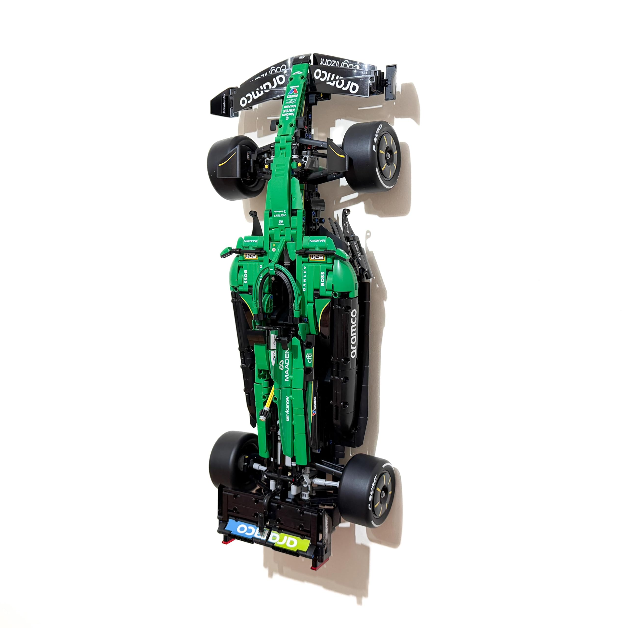 3Dudes & Dad Wall Mount Compatible with LEGO® Technic Aston Martin AMR25 F1 car (Set 42240) – Perfect-Fit Display Bracket – Secure, Robust & Space-Saving – Easy Installation with Supplied Fixings