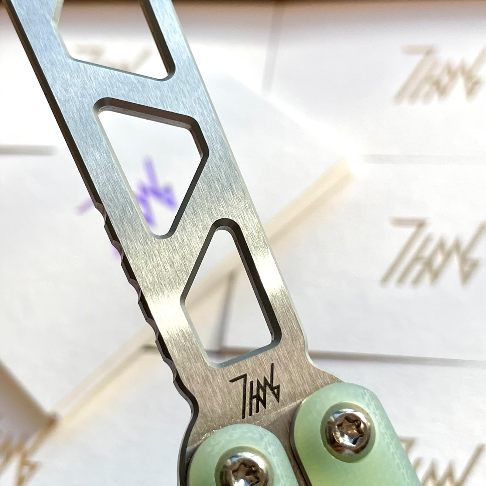 Thomas Refault Tanto, Strive for the Future, Fine-Tuning Bushing System, 7075 AL with G10 / Ultem/Carbon Fiber Channel Handle, Multifunctional Tool (JadeGreen G10 with Silver Trainer YNN)