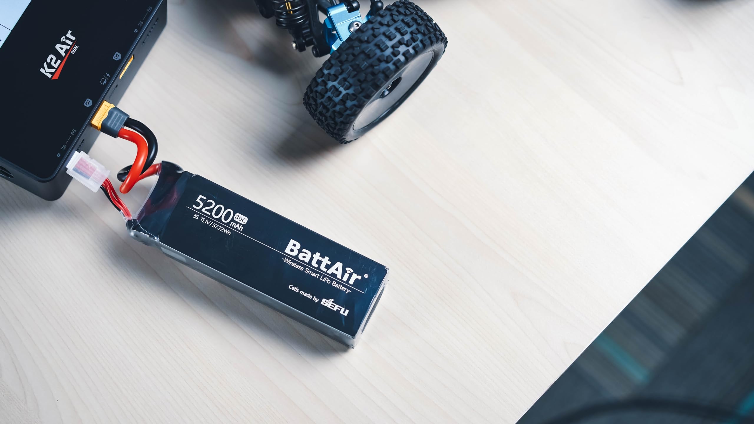 ISDT 11.1V Smart Lipo Akku 3S 5200mAh 80C BattAir Rc Auto Batterie mit XT-60 Stecker Hobby Akkus mit Lipo-Tasche für RC Flugzeug Hubschrauber Plane Boot 1:10,Per Mobiltelefon Bedienbar(2PCS)
