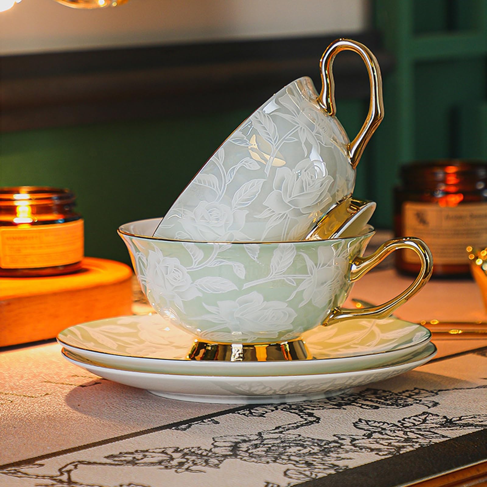 Zestaw spodków z porcelany kostnej w stylu euro, filiżanka do kawy z porcelany kostnej z łyżeczką i spodkiem, na śniadanie popołudniowa herbata (2 szt.)