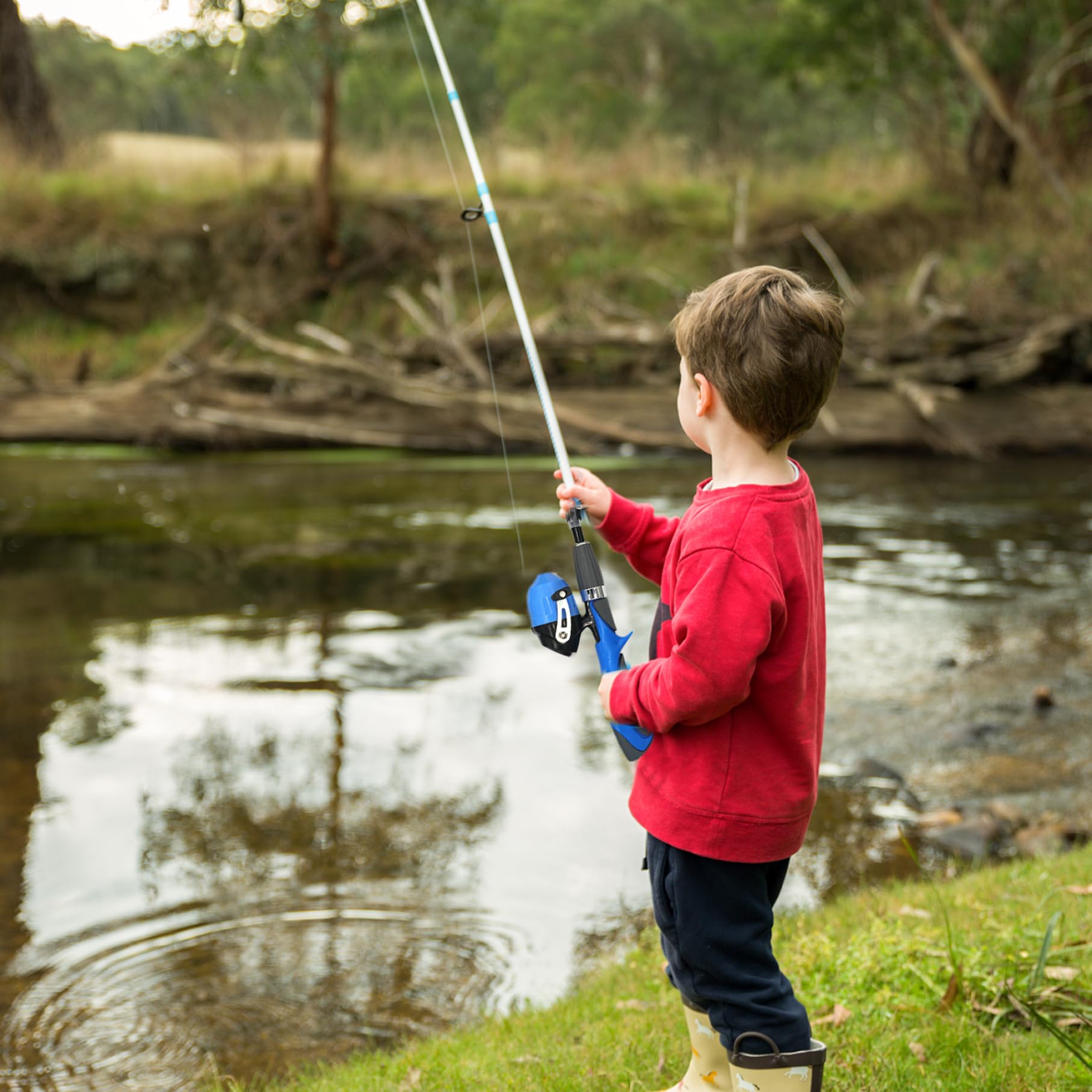 4pcs / Set Kids Fishing Set Portable Télescopique Terne à pêche à 6 Sections Pabillons de pêche débutant avec Bobine de pêche, Sac Portable, boîte de tacle (Bleu), Canne à pêche télescopique et bobin