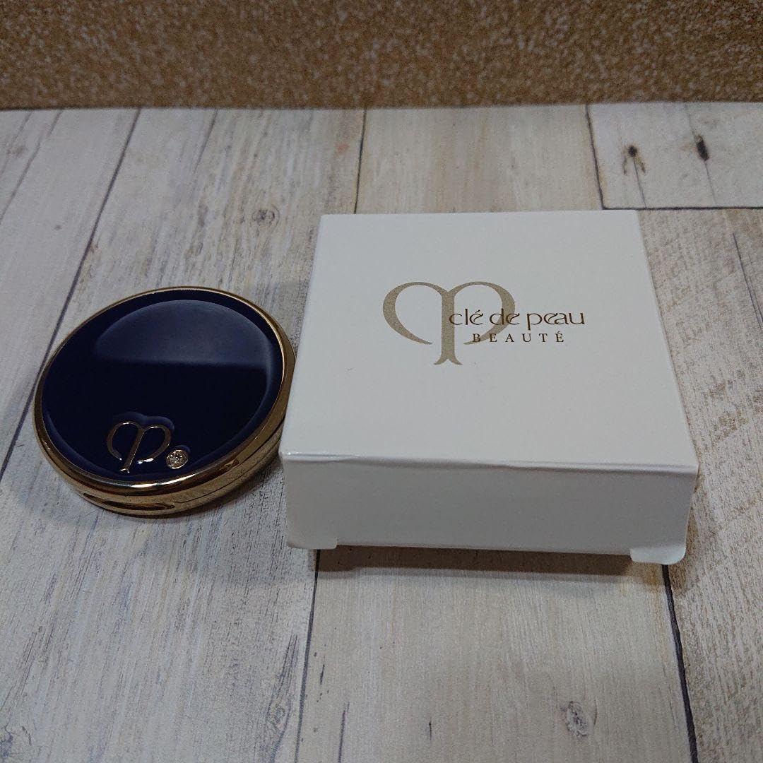 クレドポーボーテ　手鏡 小物皿　メイク道具ポーチ　アイラッシュカーラー　ロゴ Amazon.co.jp: クレドポーボーテ コンパクトミラー : ホーム＆キッチン