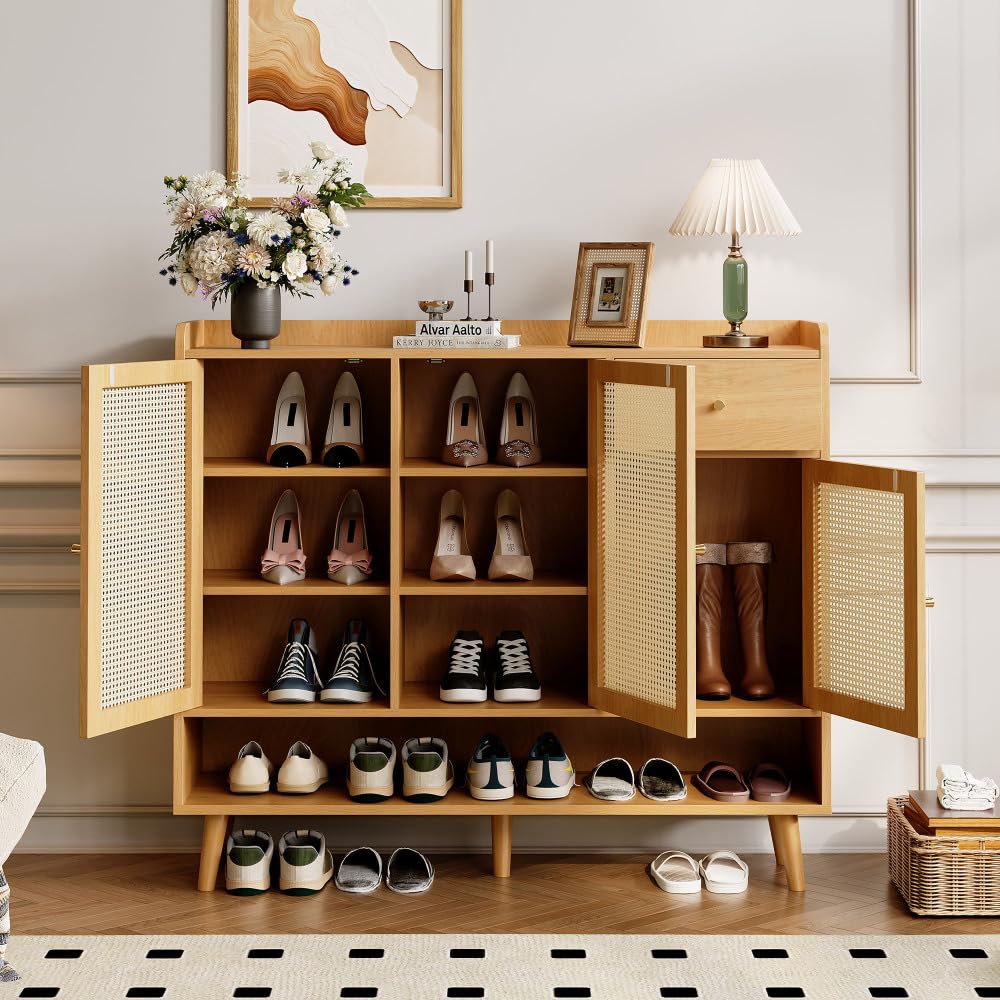 I0I&I0I Rattan Schuhschrank mit 2 Türen, Schuhkommode mit 5 Böden, Holzgriffe und Massivholzbeine für Flur und Eingangsbereich (Natural + Particle Board)