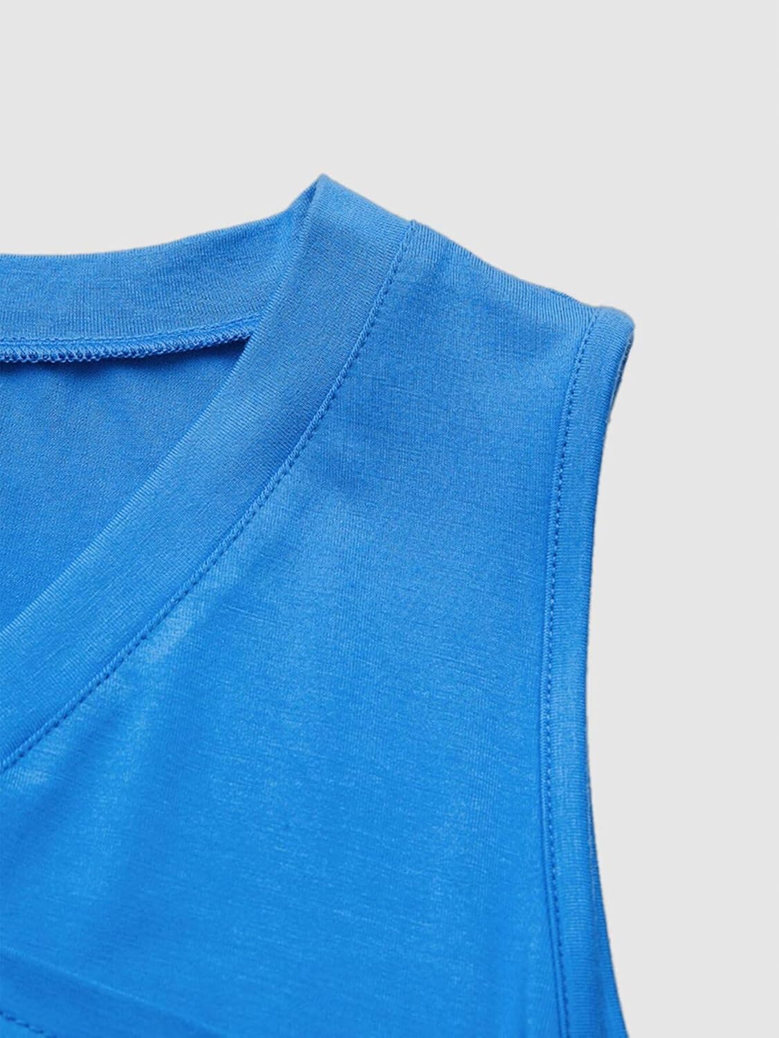 Flamingals Casual Women's Solid Patch Pocket V Neck Tank Top - Image 4