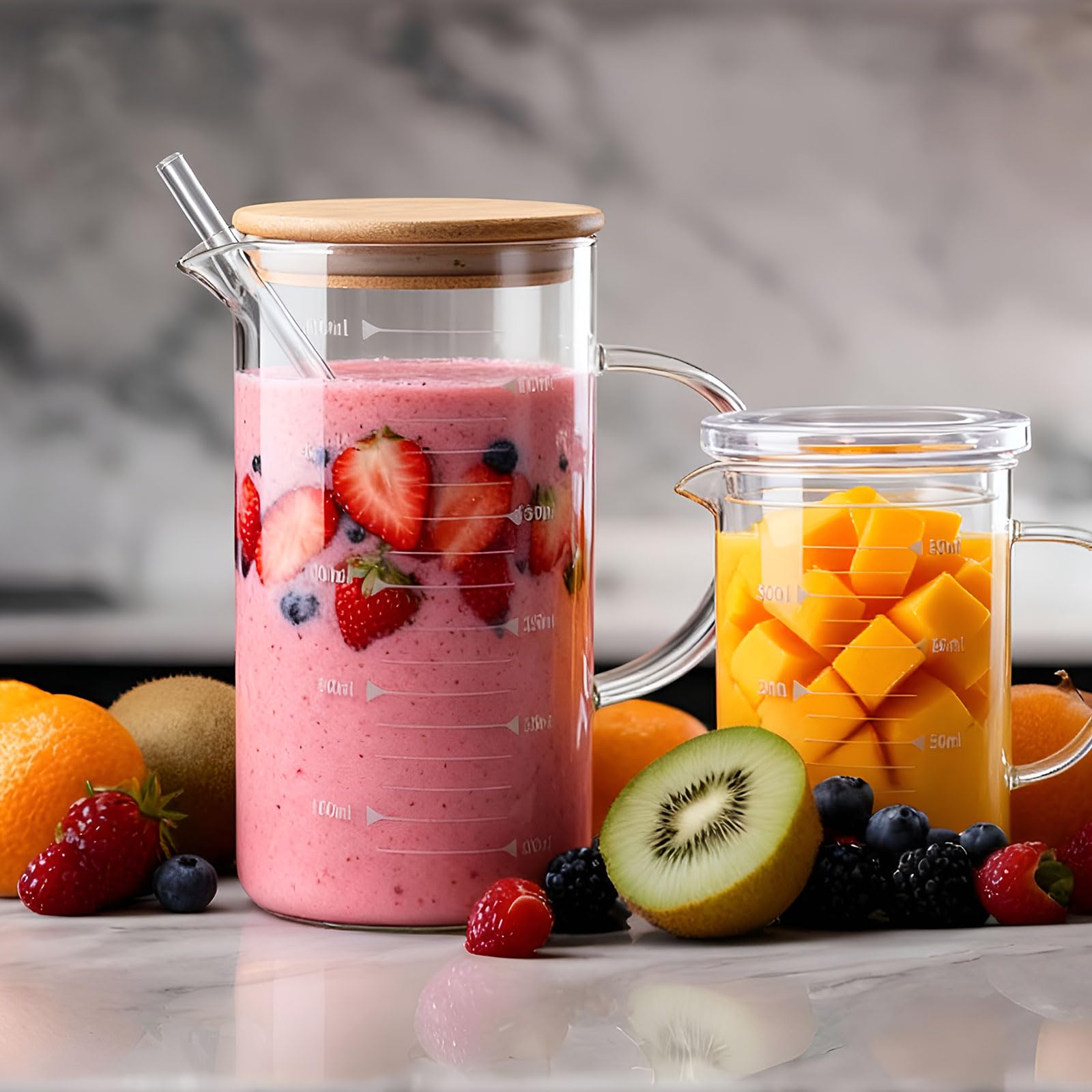 PATIKIL Bicchiere Graduato In Vetro Da 1000ml, Becher In Vetro Borosilicato Con Coperchio Cannuccia Beccuccio A V Per Cucina Bevande Ristorante, Misura Stampata Bianca