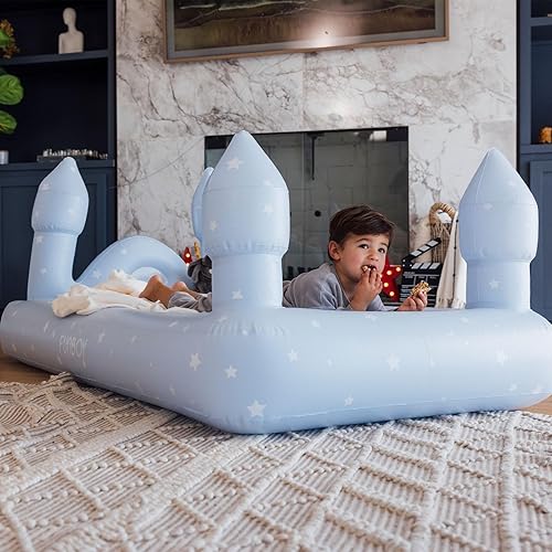 Miniatura 4 de FUNBOY Cama y colchón de aire de viaje Blue Castle Sleepover para niños. Perfecto para fiestas de pijamas. Incluye bolsa de transporte, tamaño