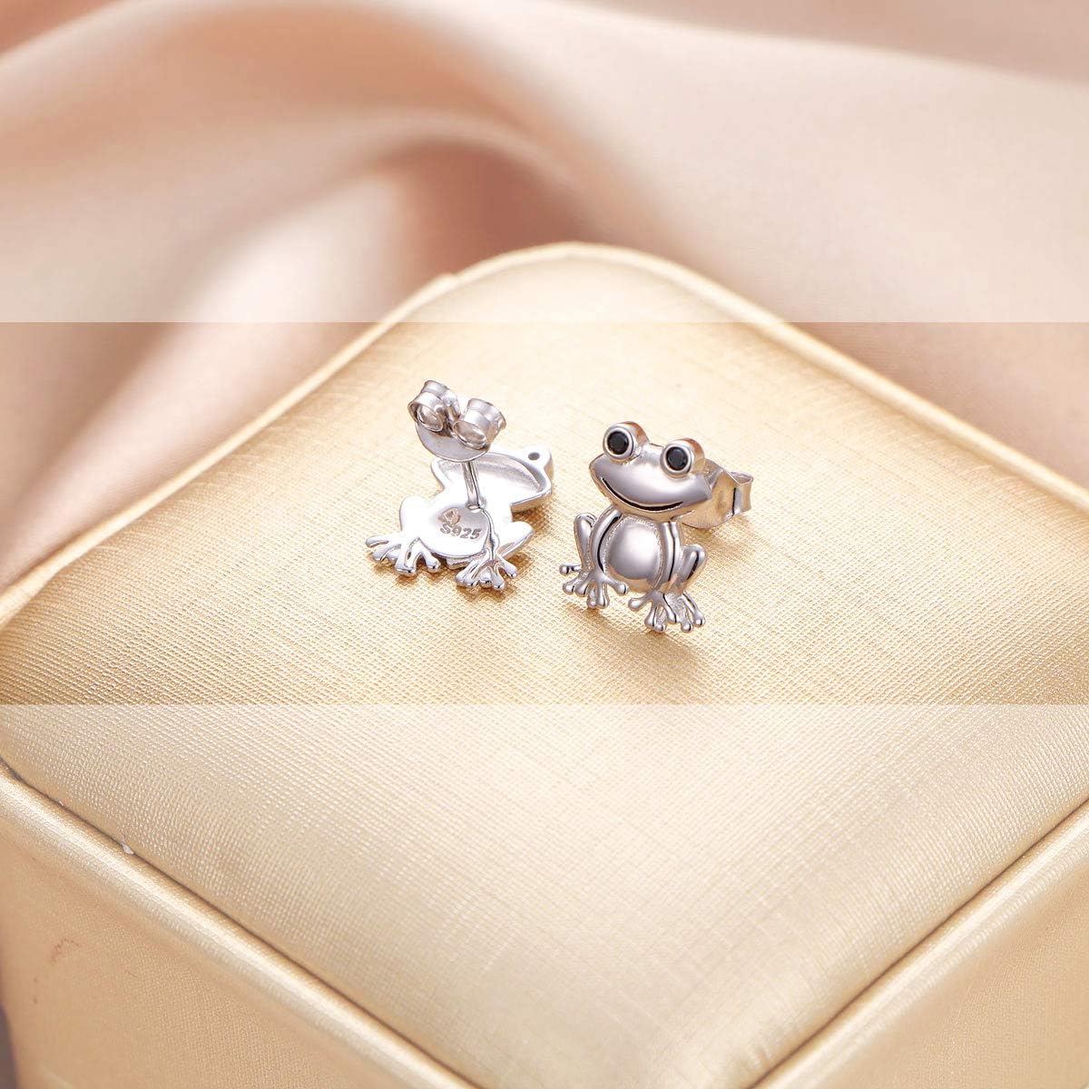 S925 Sterling Silver Cute Frog Toad Stud Earrings for Women Summer Jewelry