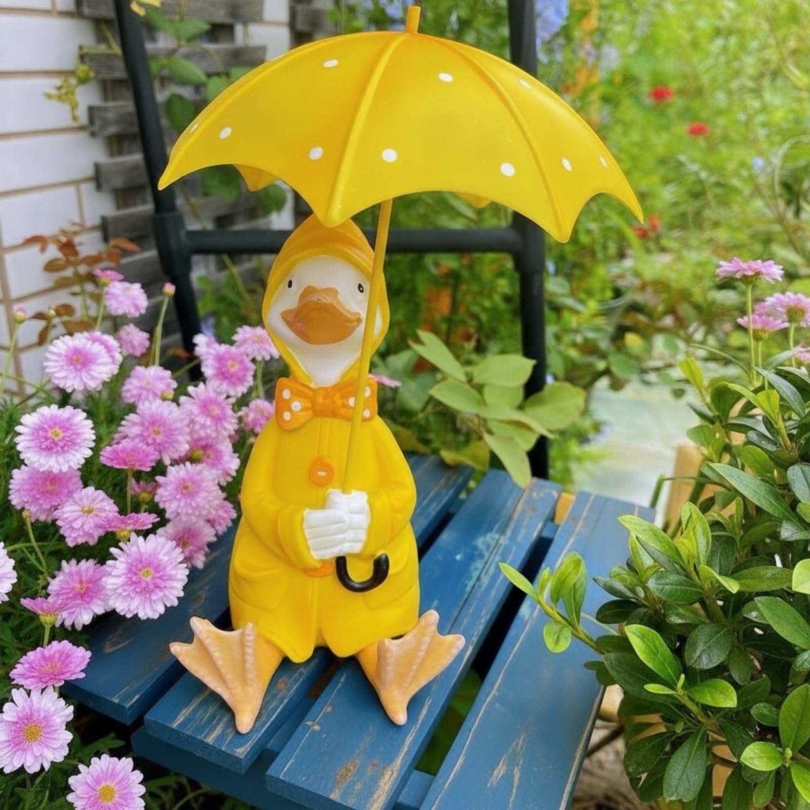 Colcolo Paar Entenfigur Ente Garten Statue Figur mit Regenschirm aus Kunstharz Sicherer Stand Dekorative Akzente für Blumenbeete Veranden Eingangsbereiche Geschenk, Entenpaar Mit Regenschirm