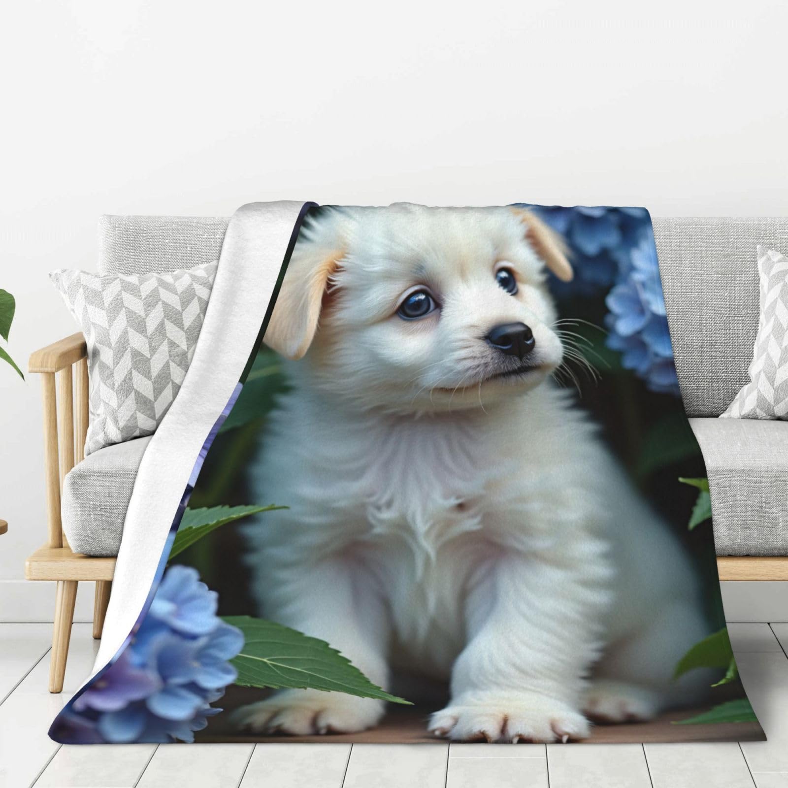 Cute Samoyed Flower Print No.21 Throw Blanket for Couch Sofa Bed, Super Soft Lightweight Cozy Fuzzy Warm Flannel Plush Throw Blanket 80x60 - All Season Use