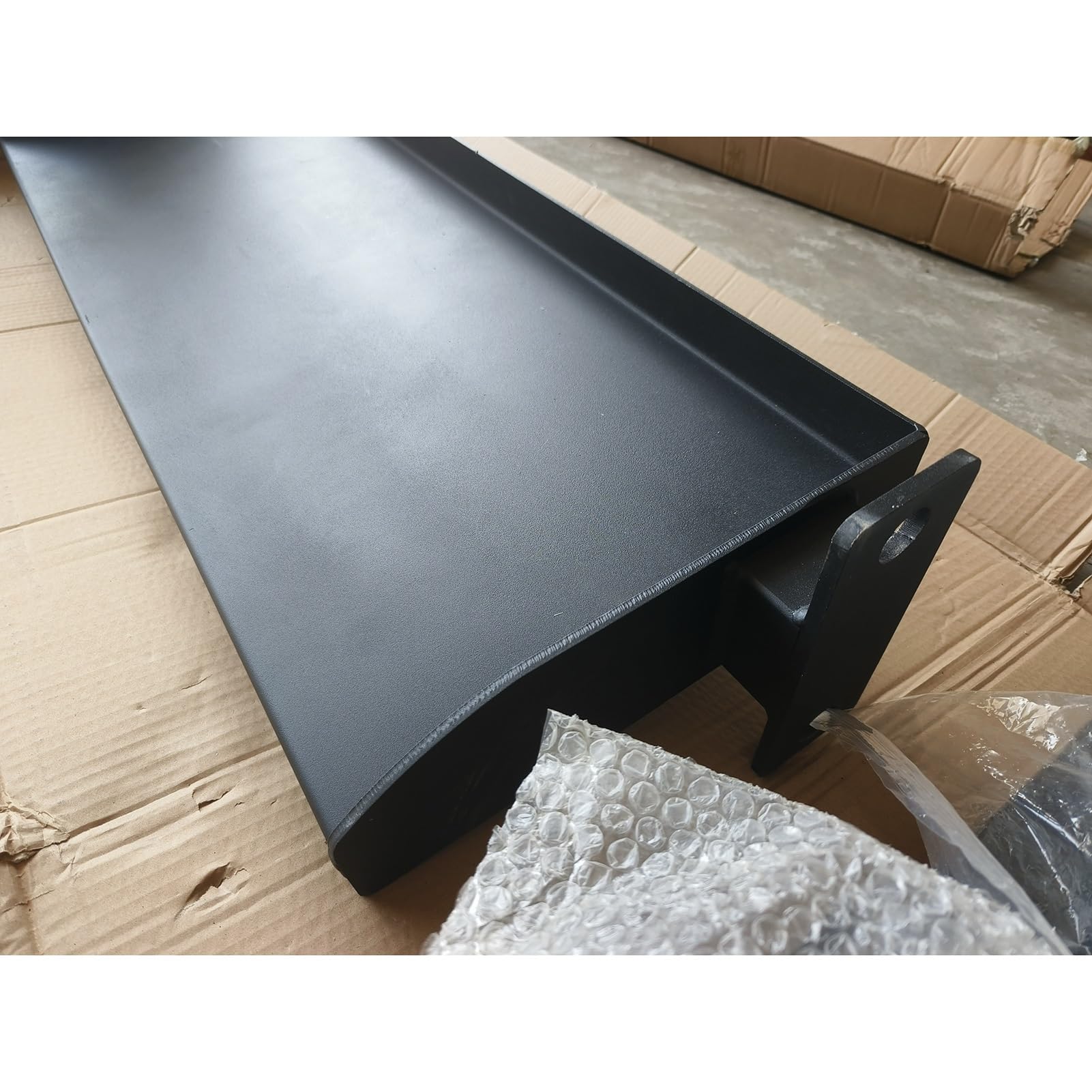 Tabla de almacenamiento para sentadillas – Nizador de mancuernas y pesas rusas para jaulas de potencia – Se adapta a tubos de acero de 3 x 3 pulgadas con agujeros de 1 pulgada – Solución de