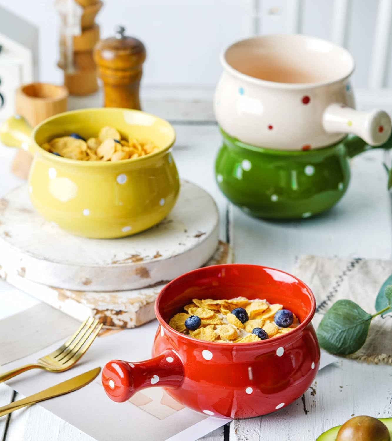 Élégant ensemble d'assiettes à dîner avec soupe et sandwich, bols à pain et support pour crackers, parfait pour le petit déjeuner et le déjeuner