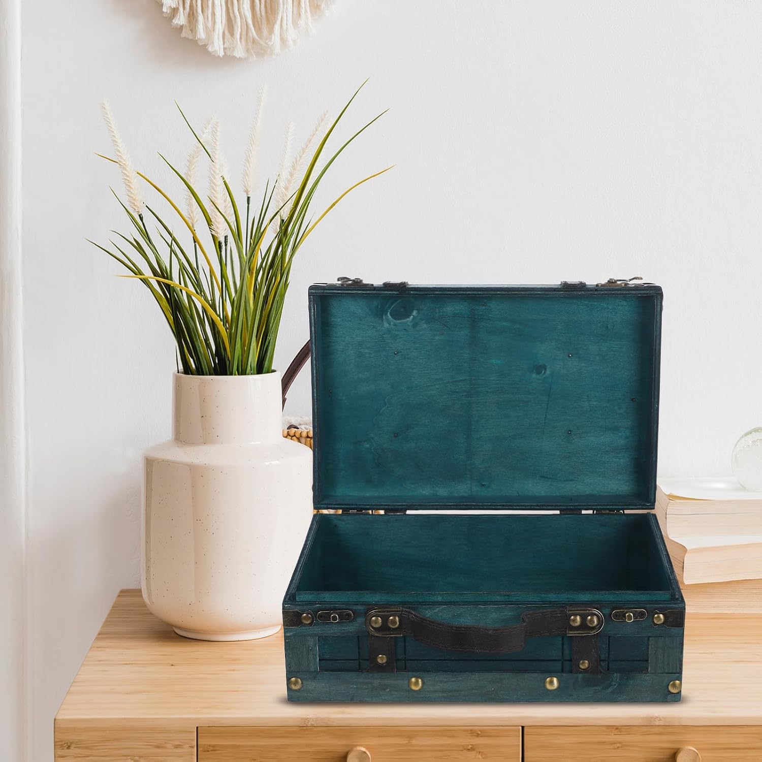 Vintage Small Wooden Treasure Chest Box with Handle, Retro Portable Jewelry Organizer and Document Storage for Travel and Photography Props, Emerald Green