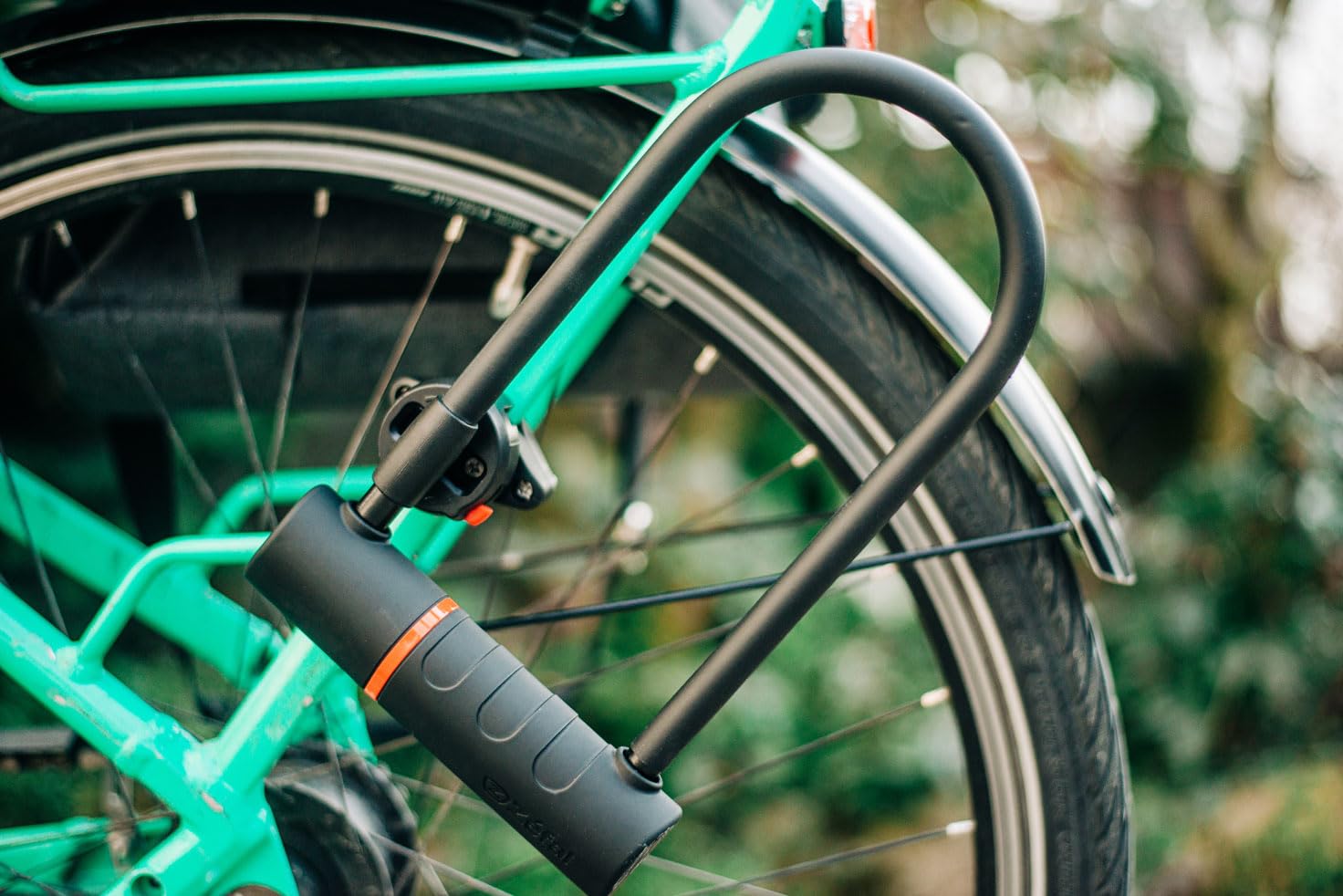 Zéfal K-Traz U17 - Lucchetto in acciaio pesante a forma di U per bicicletta + Cavo da 120 cm - lucchetto a forma di U per biciclette, biciclette elettriche, mountain bike - Antifurto Bicicletta