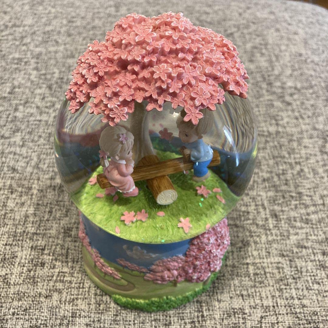 Amazon.co.jp: JARLL オルゴール付きスノードーム : おもちゃ