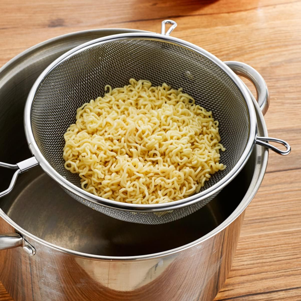 Unomor 3pcs Mesh Strainer Spoon Long Handle Scoop Colander Spoon Stainless Steel Heat Resistant for Cooking Serving