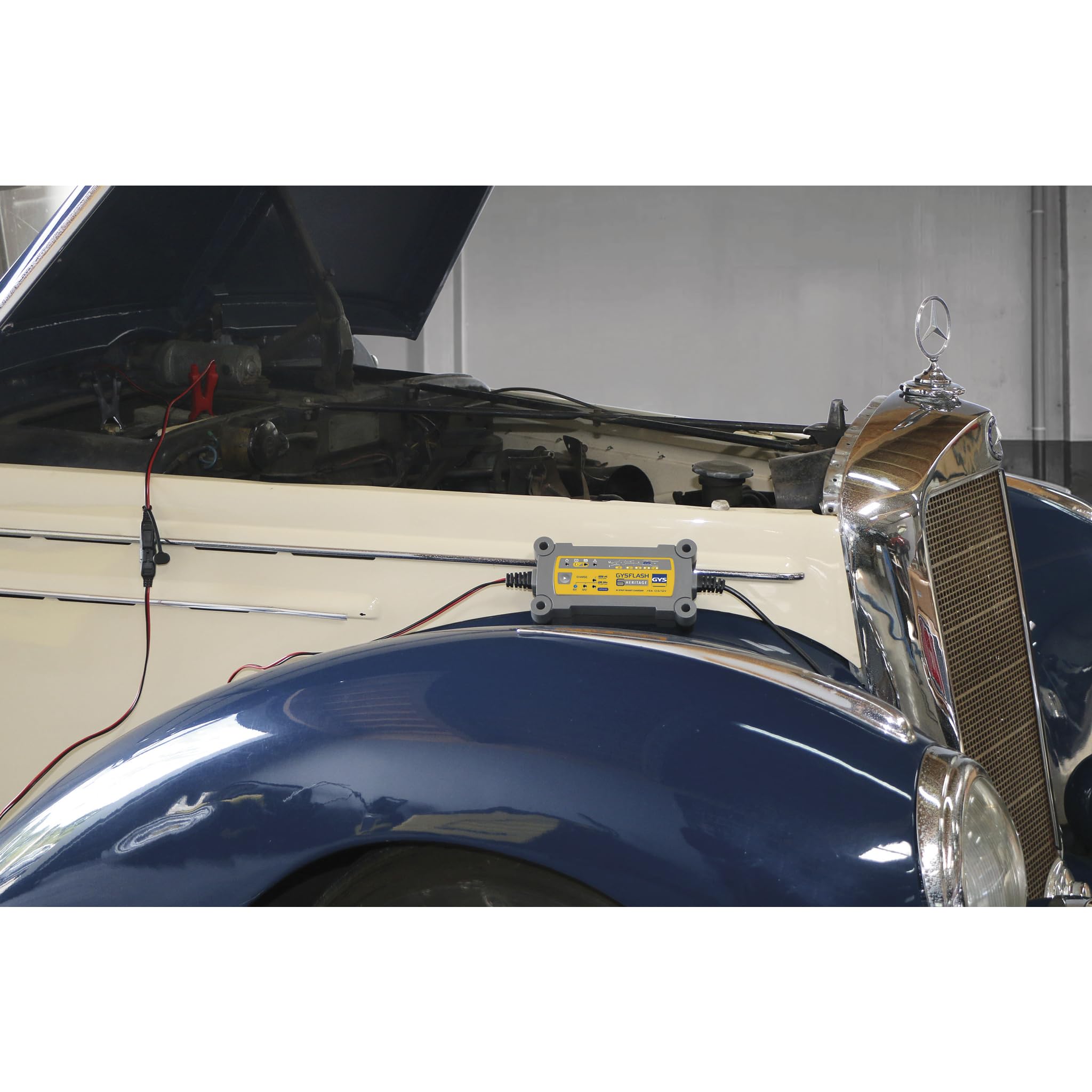 GYS Auto Chargeur de batterie pour Voiture Camions Moto Capacité de batterie À partir de 1,2Ah 029538