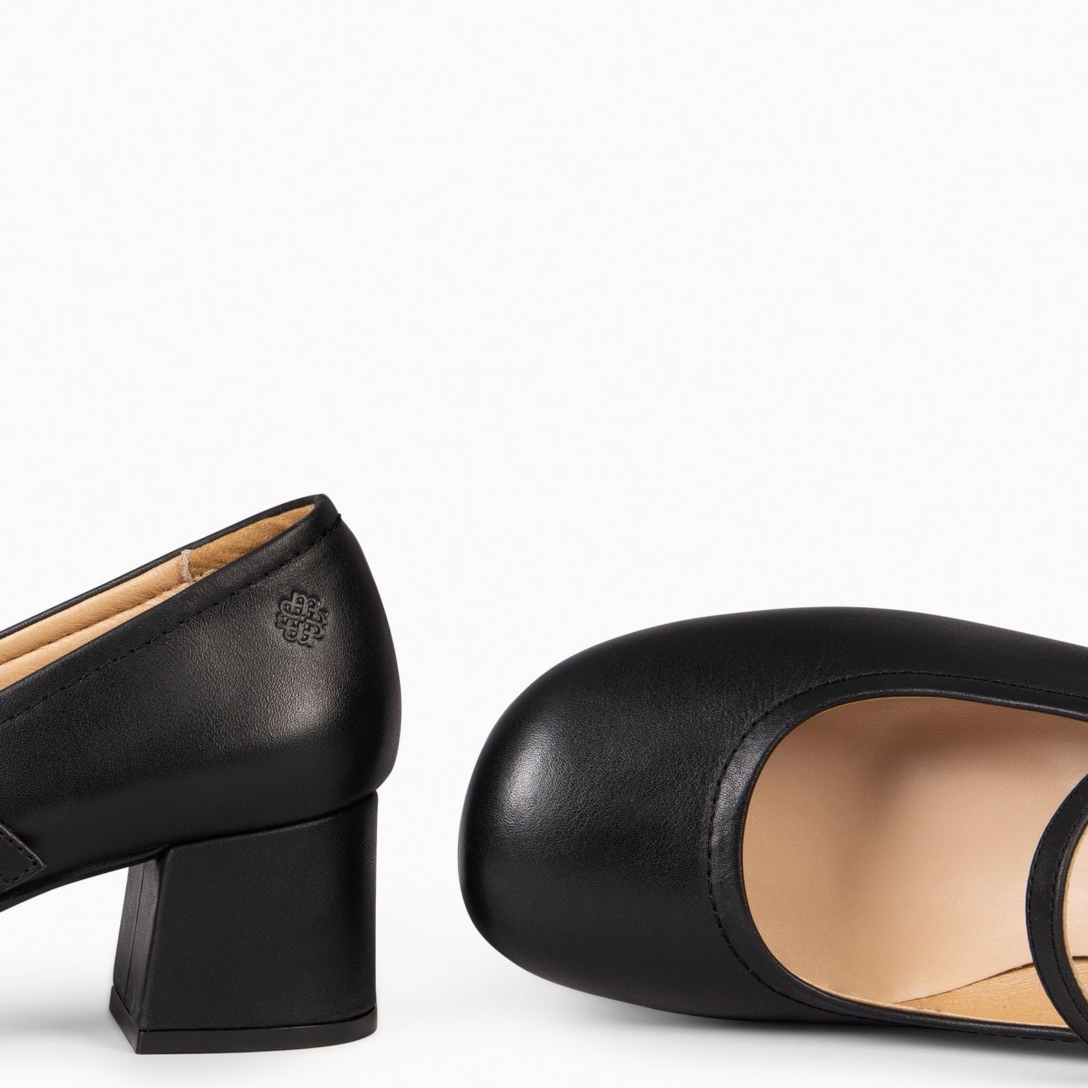 miMaO. Zapatos Anchos con Pulsera para Mujer con tacón Ancho y Plantilla de Gel. Hecho en España