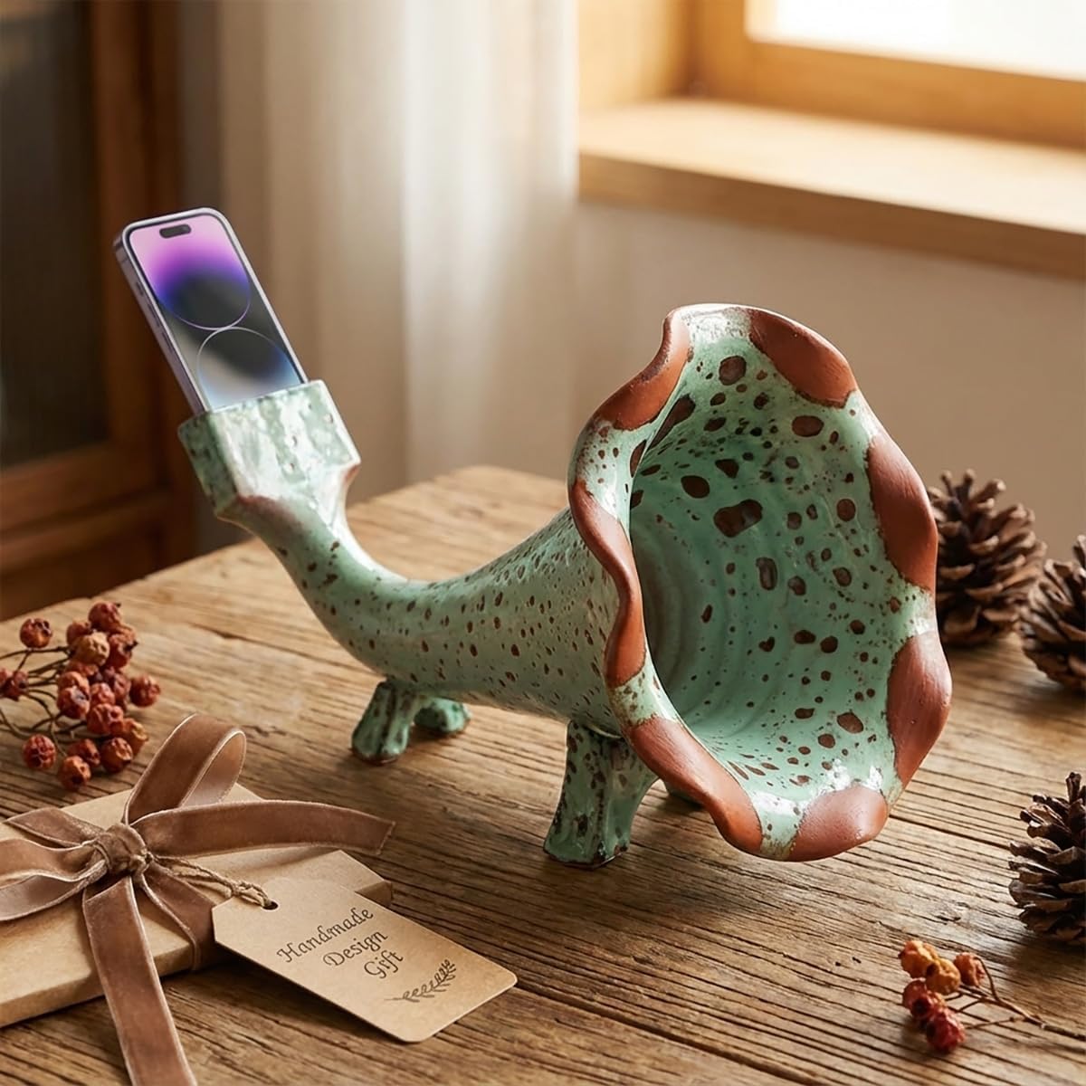 Handmade Ceramic Phone Amplifier – Natural Acoustic Horn-Shaped Speaker Stand, Decorative Home Décor, Unique Gift for Music Lovers, Green Speckled Color