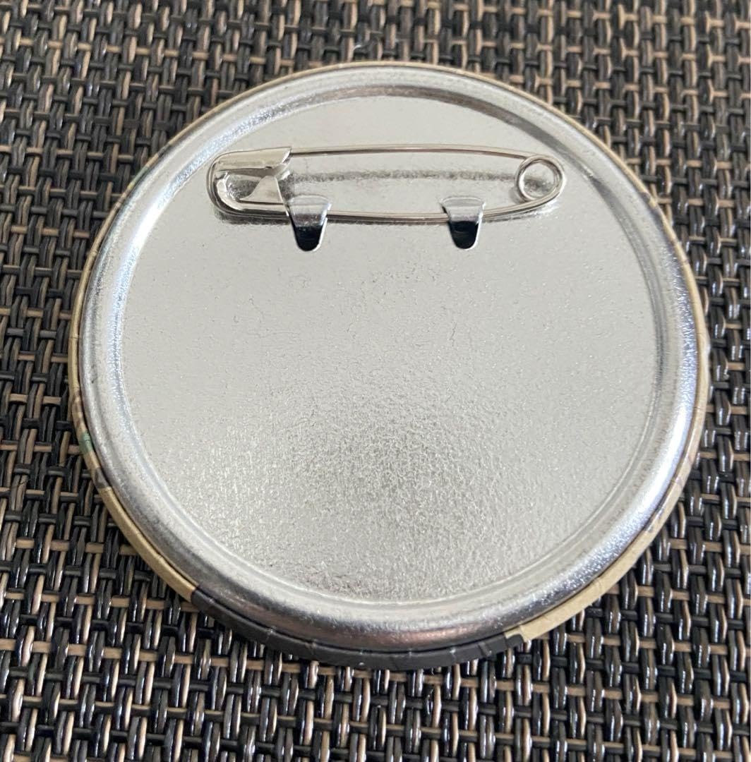 Amazon.co.jp: メイドインアビス 缶バッジ ボンドルド : おもちゃ
