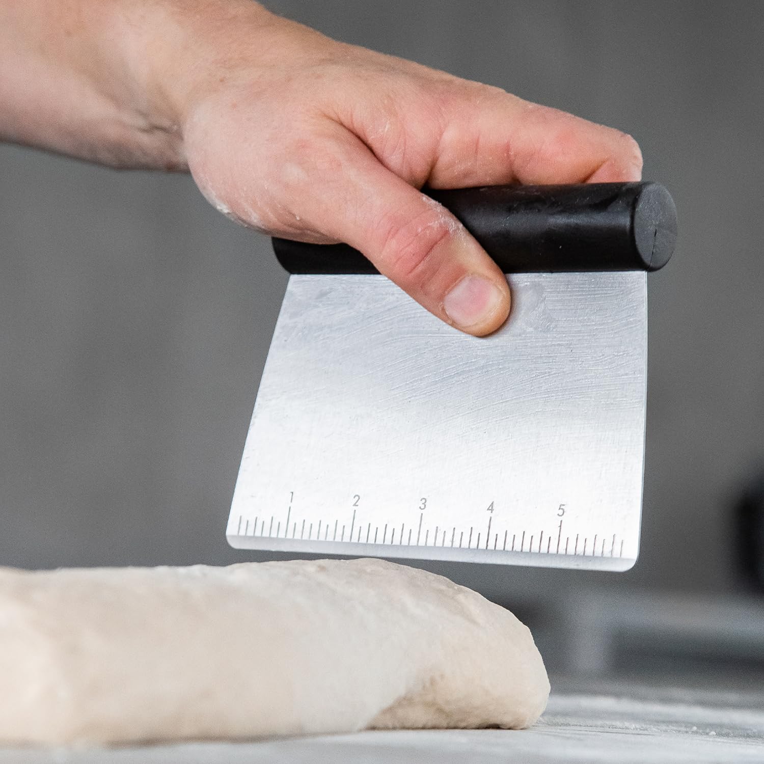 KitchenAid Krajalnica i Skrobak do Ciasta, Stal Nierdzewna, Wielozadaniowy, Możliwość Mycia w Zmywarce - Kolor Czarny