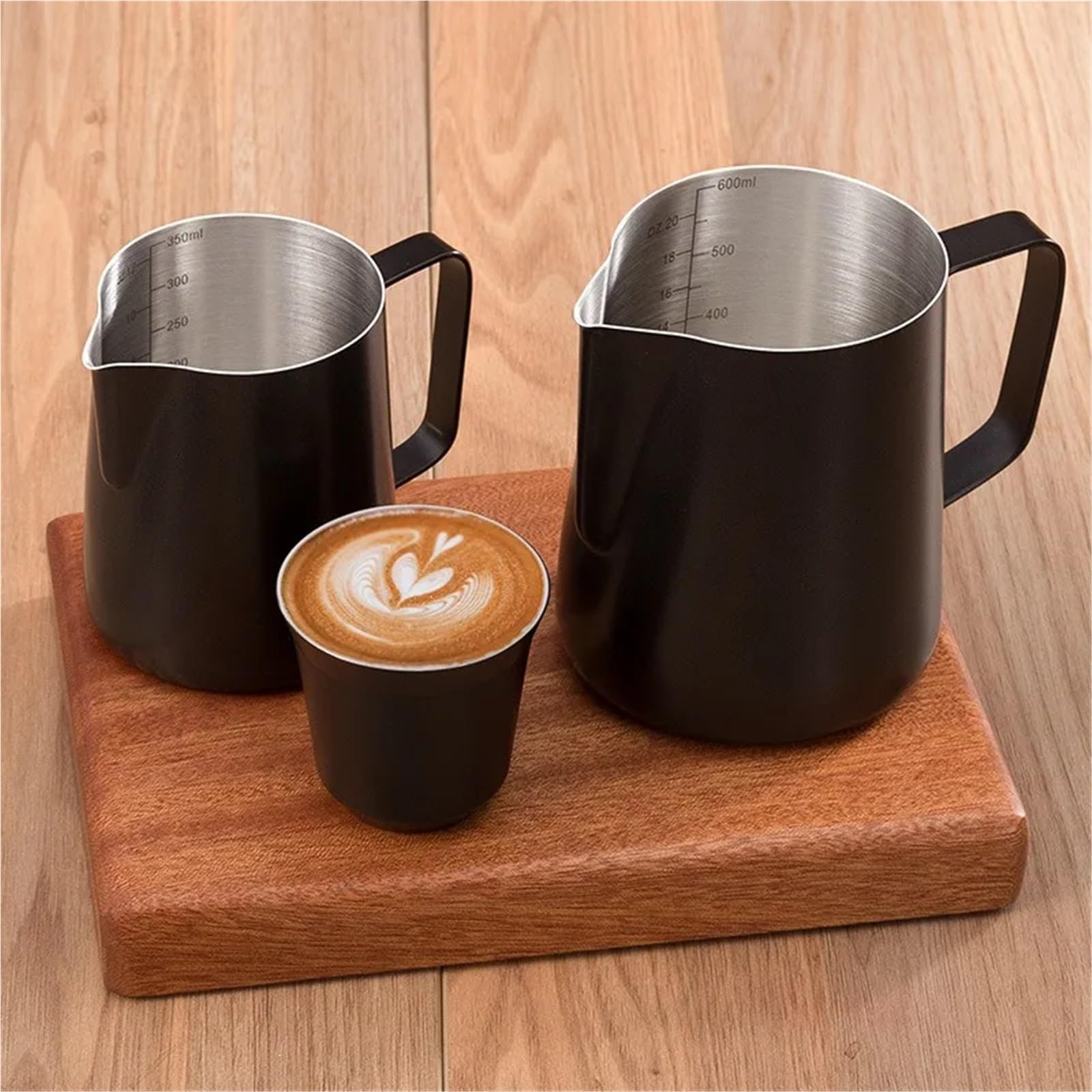 Milchschaum Kanne 350 ml / 600 Milchaufschäumkännchen aus Edelstahl for professionelle Baristas(BM-B-600ML)