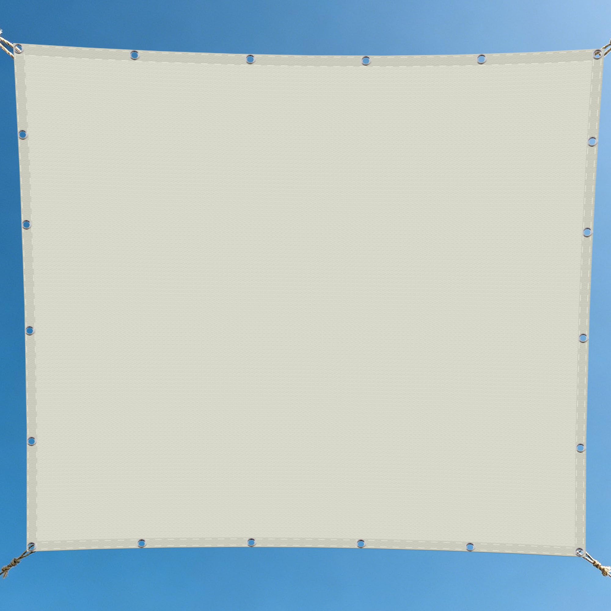 Voile d'ombrage pour patio et balcon : profitez de votre jardin à l'abri