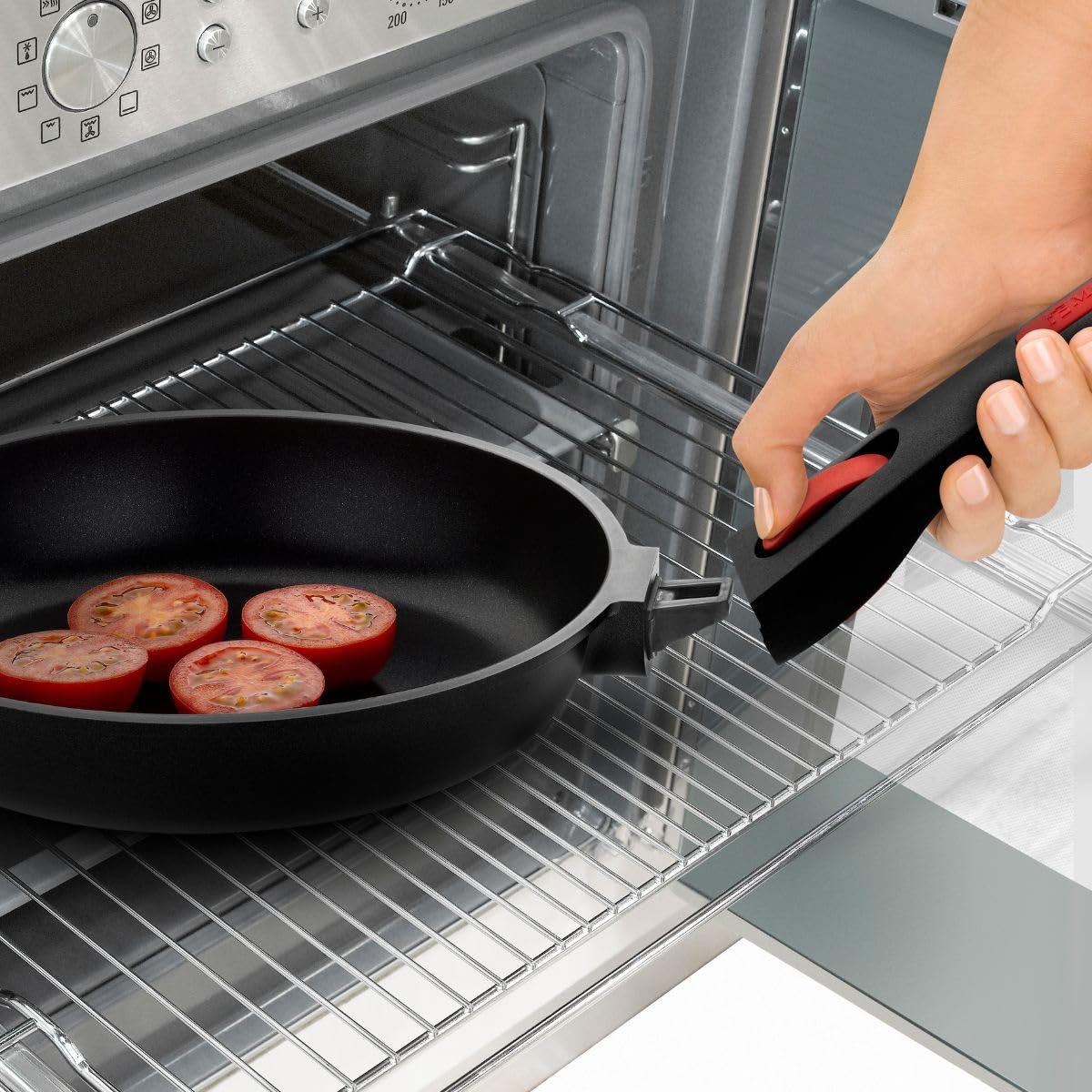 MONIX In-Out | Set 2 padelle 20-24 cm, alluminio, full induction, senza PFOA, antiaderente, adatta a tutti i tipi di piani cottura anche induzione