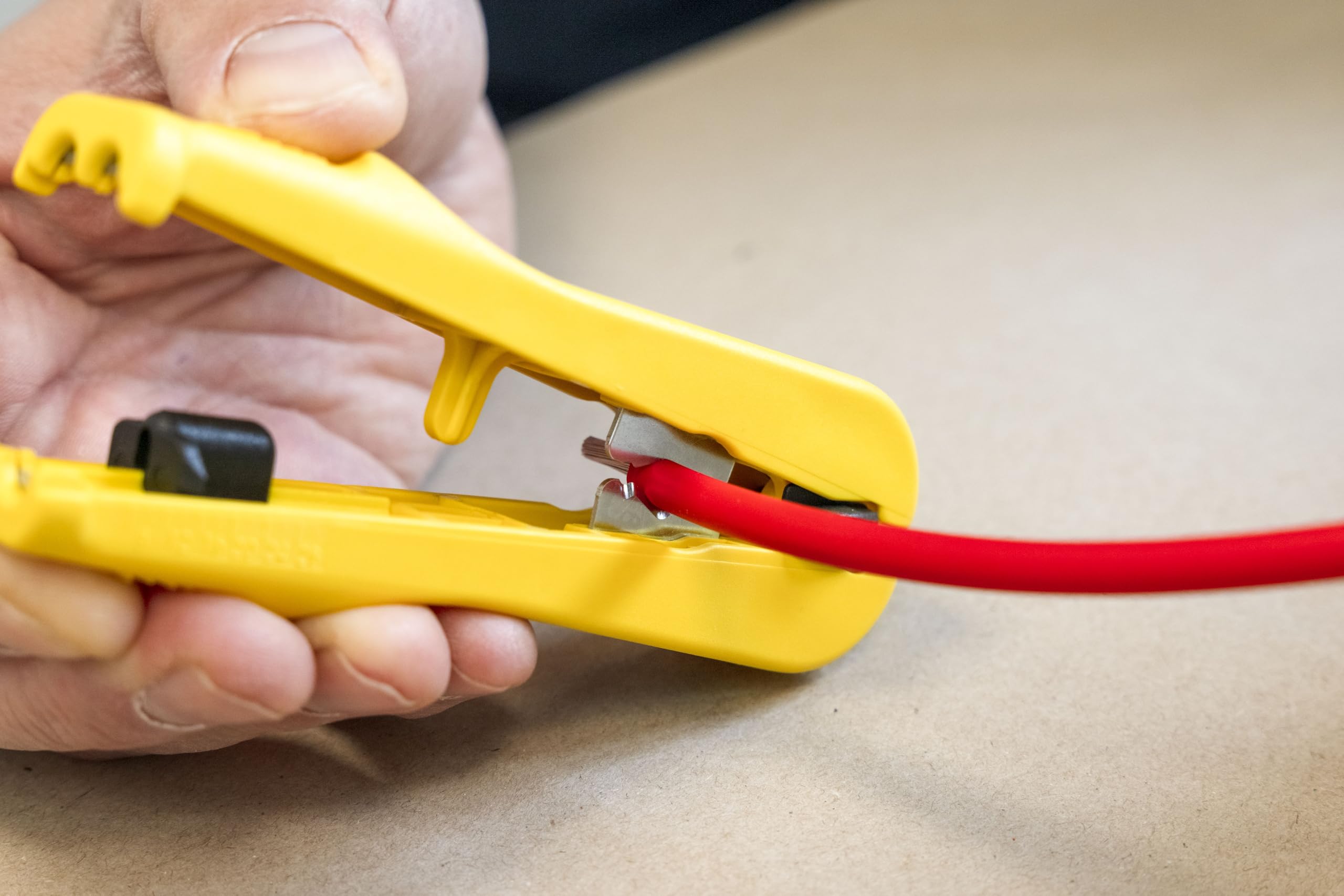 WEICON TOOLS Mini-Solar 4/6 mm², Entmanteler und Abisolierer für Photovoltaik-Kabel von 4 & 6 mm² Ø, Made in Germany