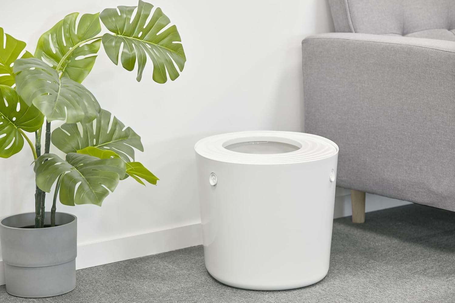 Iris Ohyama, Large Plastic Litter Box with Top Entry, Scoop Included and Slotted Lid, L53 x W41 x H37cm, Unit, BPA Free, Shovel Support, PUNT-530, for Cats, White