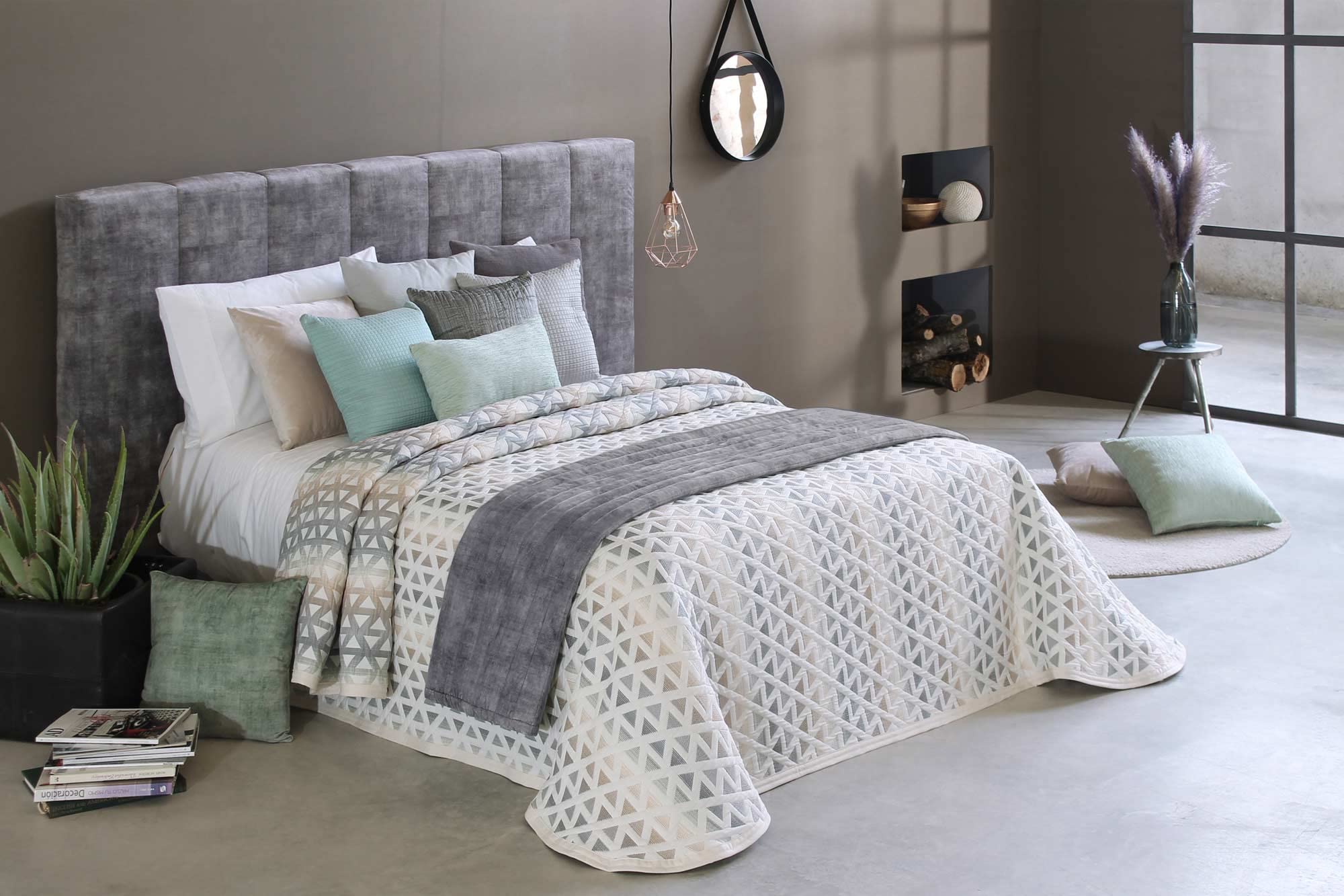 Reig Martí Colcha de Verano Reversible confeccionada en Jacquard. De Gama Alta y Grosor intermedio. Fabricada Modelo Murphy. para Cama DE 150 cm.