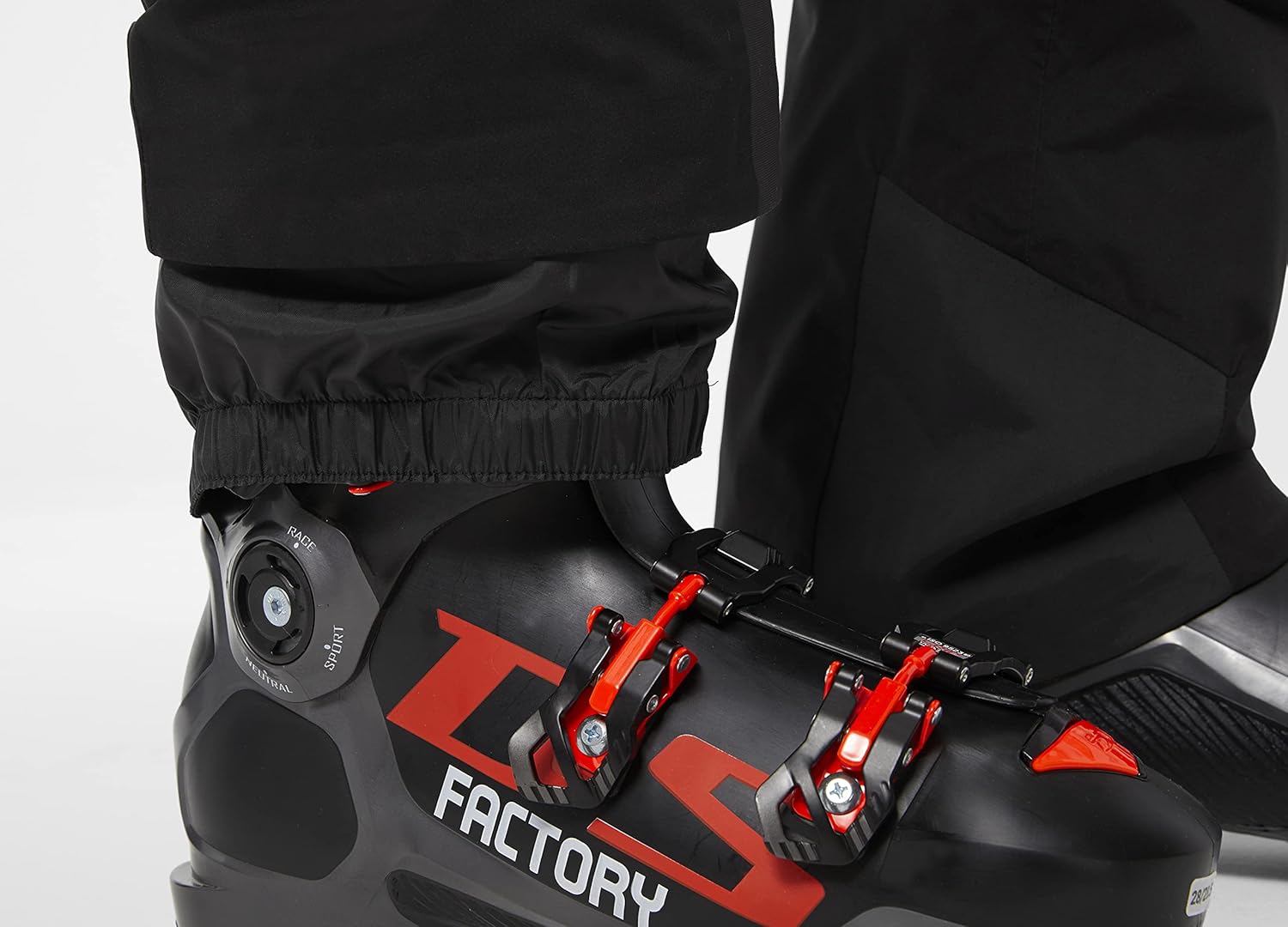 Helly Hansen Legendary Insulated Bib Pant - Waterproof Ski Pants - Snow Overalls - Breathable Snowboarding Bottoms - Image 6