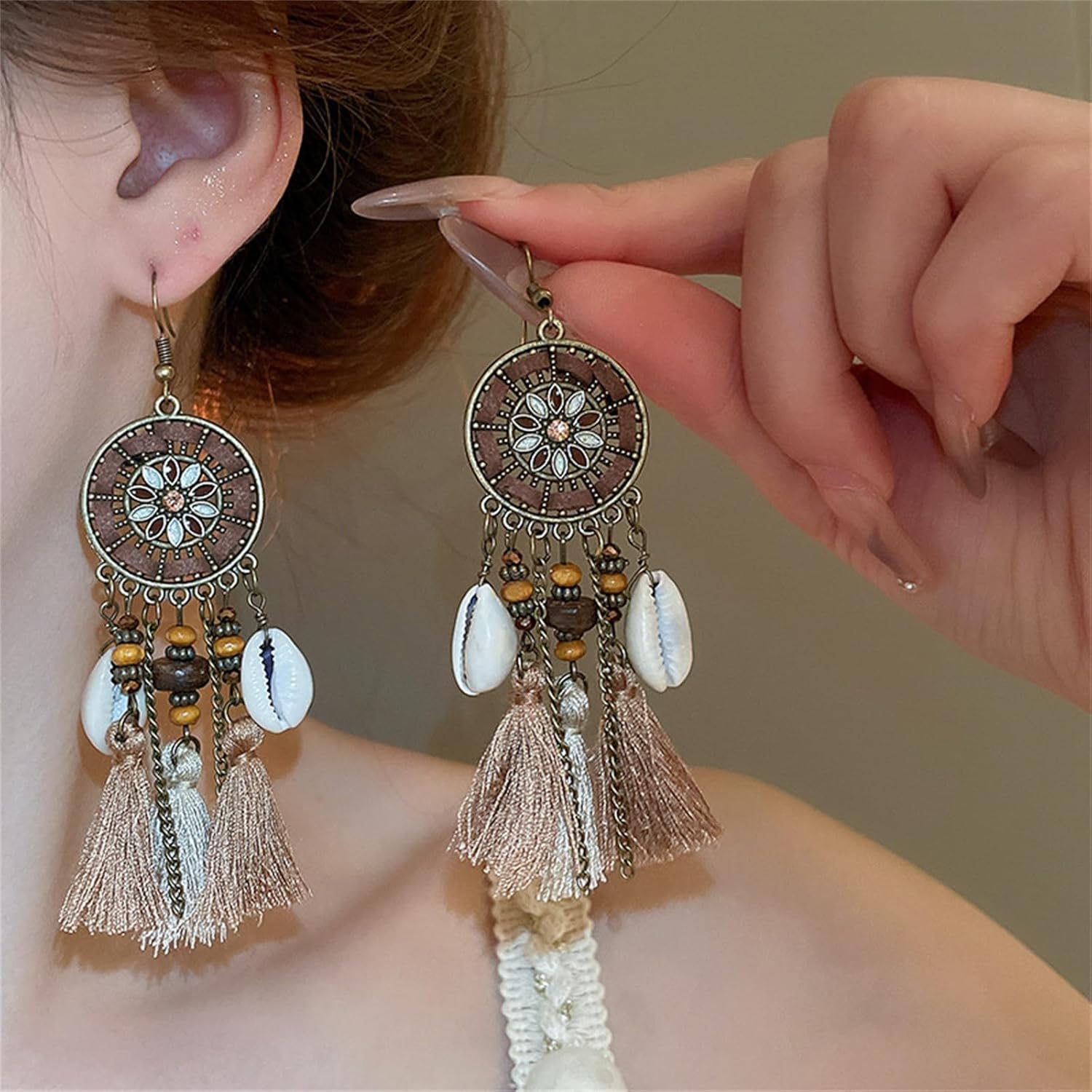 Bohemian Feather Dangle Earrings for Women Handmade Brown Dream Catcher Feather Earrings Vintage Wolf Tooth Fashion Dangle Earrings Birthday Party Jewelry - Image 3