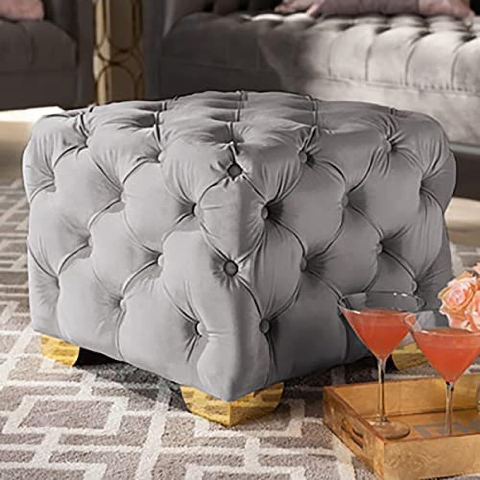 Pouf salon gris capitonné velours 60x60 cm pour chambre à coucher