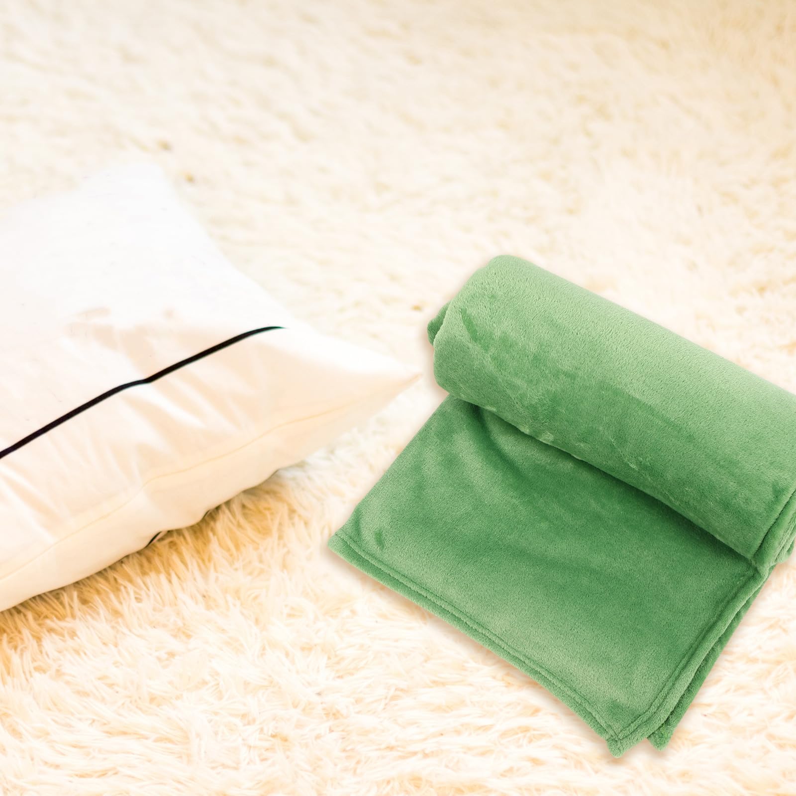 Einfarbige Polar Fleece Bettdecke aus Polyester Kuschelig und Hautfreundlich zum Reisen und das Bett Grüne Campingdecke für angenehme Nächte