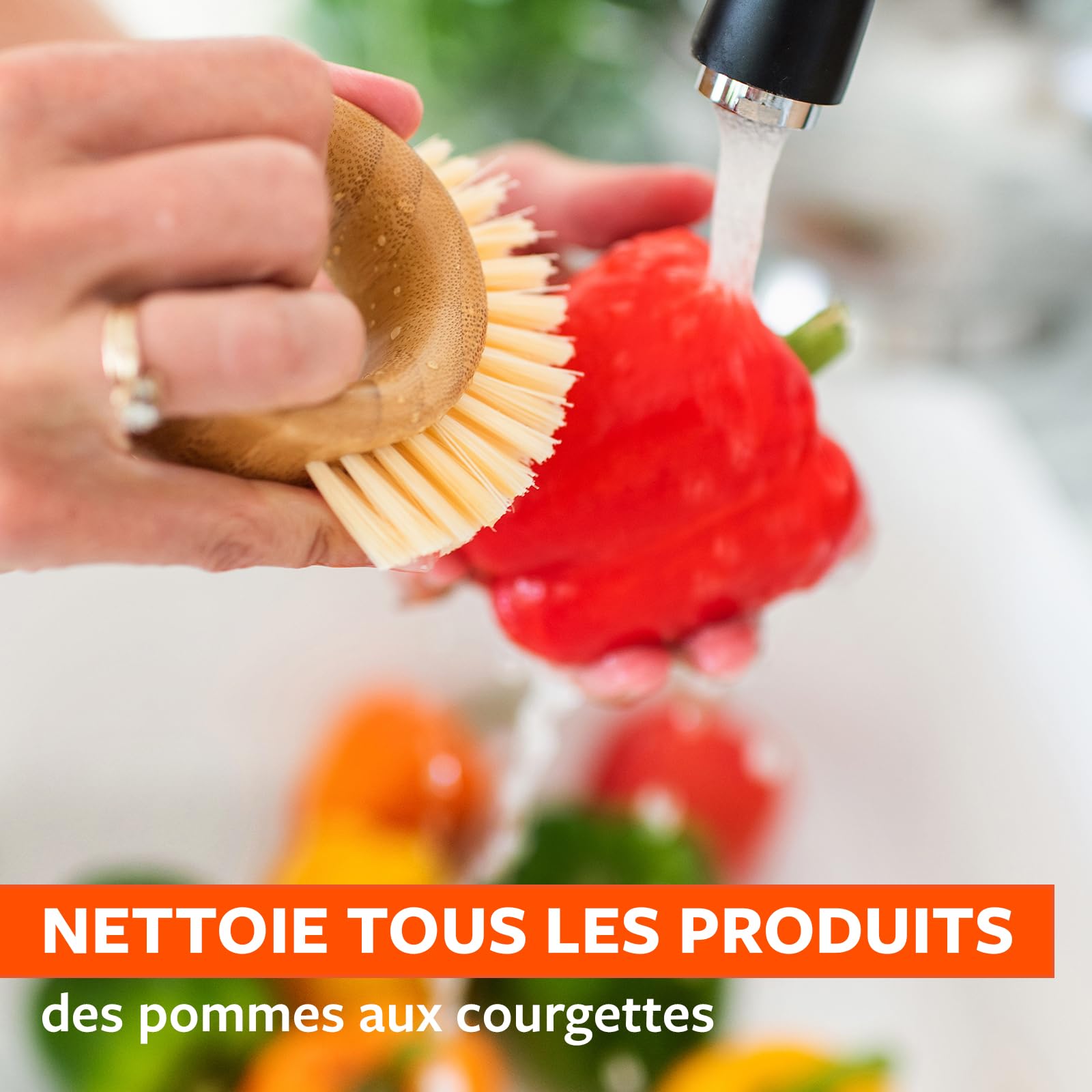 Full Circle The Ring Brosse à Légumes et Fruits Nettoyage Doux Poils Recyclés Fibres Végétales Manche Ergonomique sans BPA