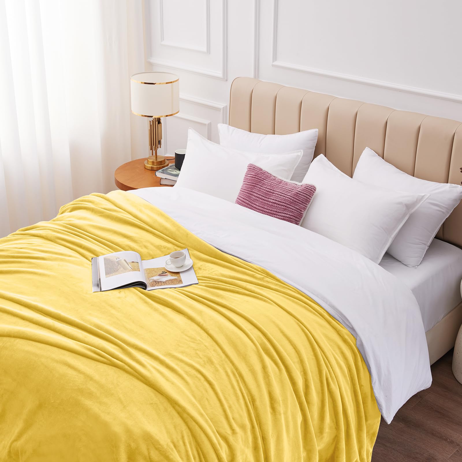WAVVE Plaid Coperta Pile di Flanella 260gsm - 220x240 cm, Giallo - Pled Divano Pelosa Letto Matrimoniale King 240x220 - Copridivano di Microfibra Calda e Morbida